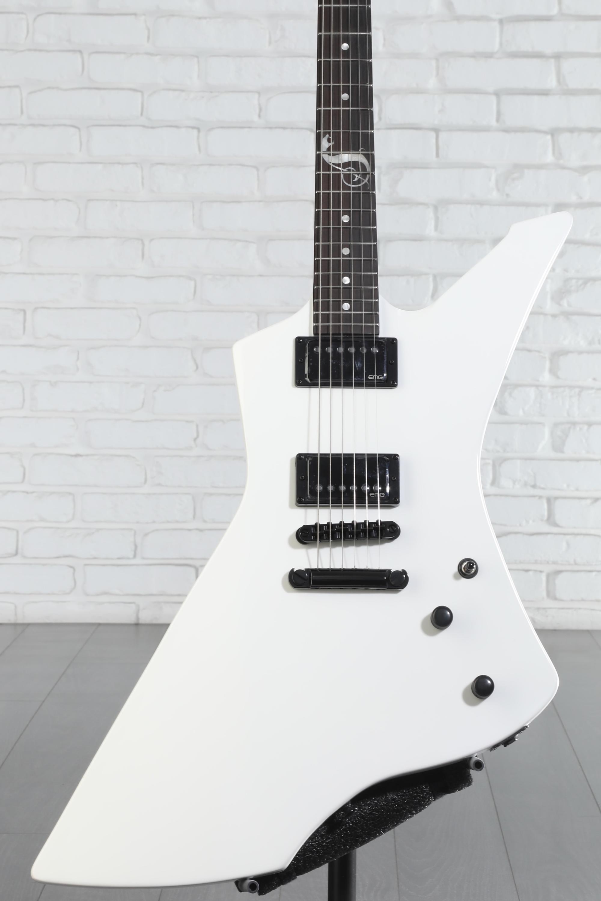 LTD SNAKEBYTE  White ストラップ付き 美品 LTD SNAKEBYTE White ストラップ付き 美品 LTD SNAKEBYTE White