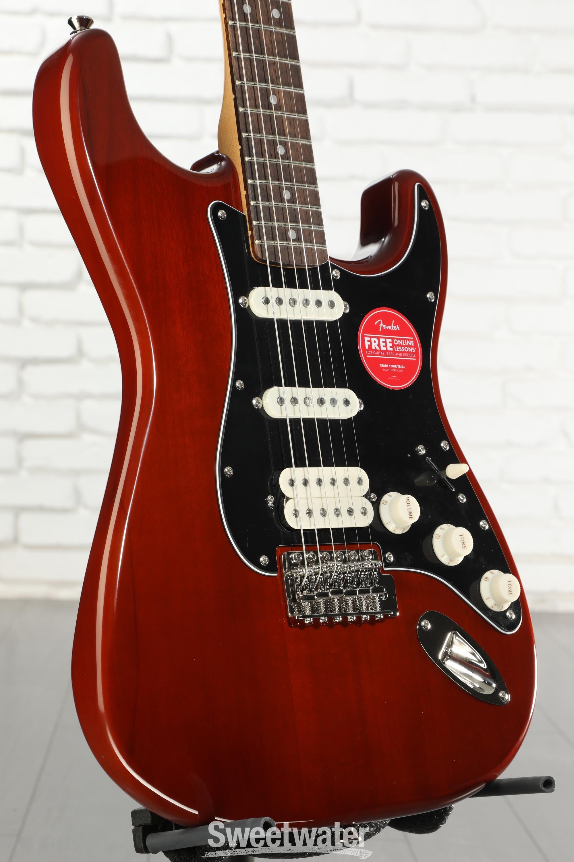 ギター Squier by Fender Classic Vibe '70s HSS Squier Classic Vibe '70s Stratocaster HSS - Walnut with Indian