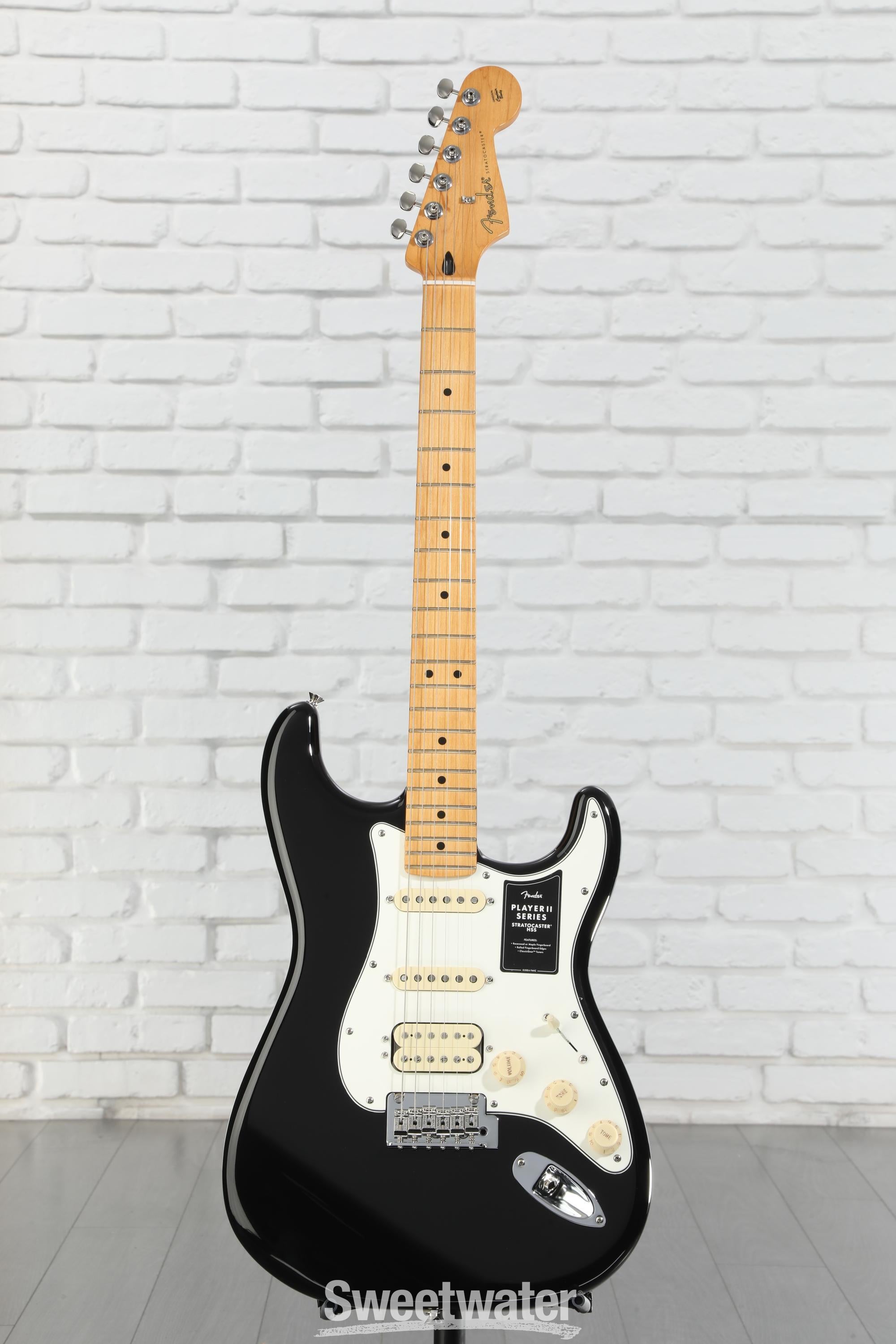 ギター FENDER / Player Stratocaster HSS PF BLK Amazon.com: Fender Player Stratocaster HSS Electric Guitar