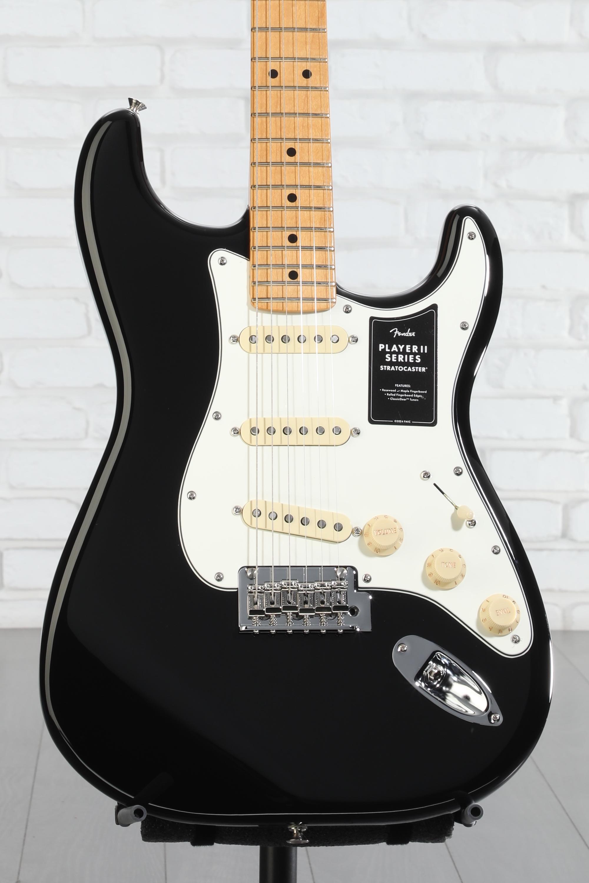 Fender Player II Series Stratocaster 黒 Fender Player II Stratocaster Electric Guitar - Black with Maple