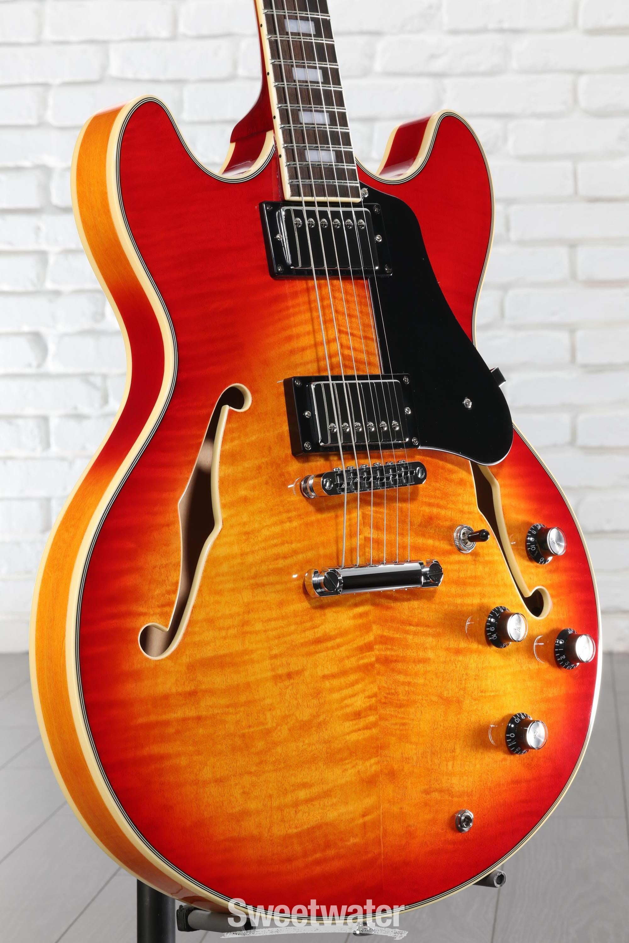 ギター Sire Larry Carlton H7 Sire Larry Carlton H7 Semi-hollow Electric Guitar - Cherry