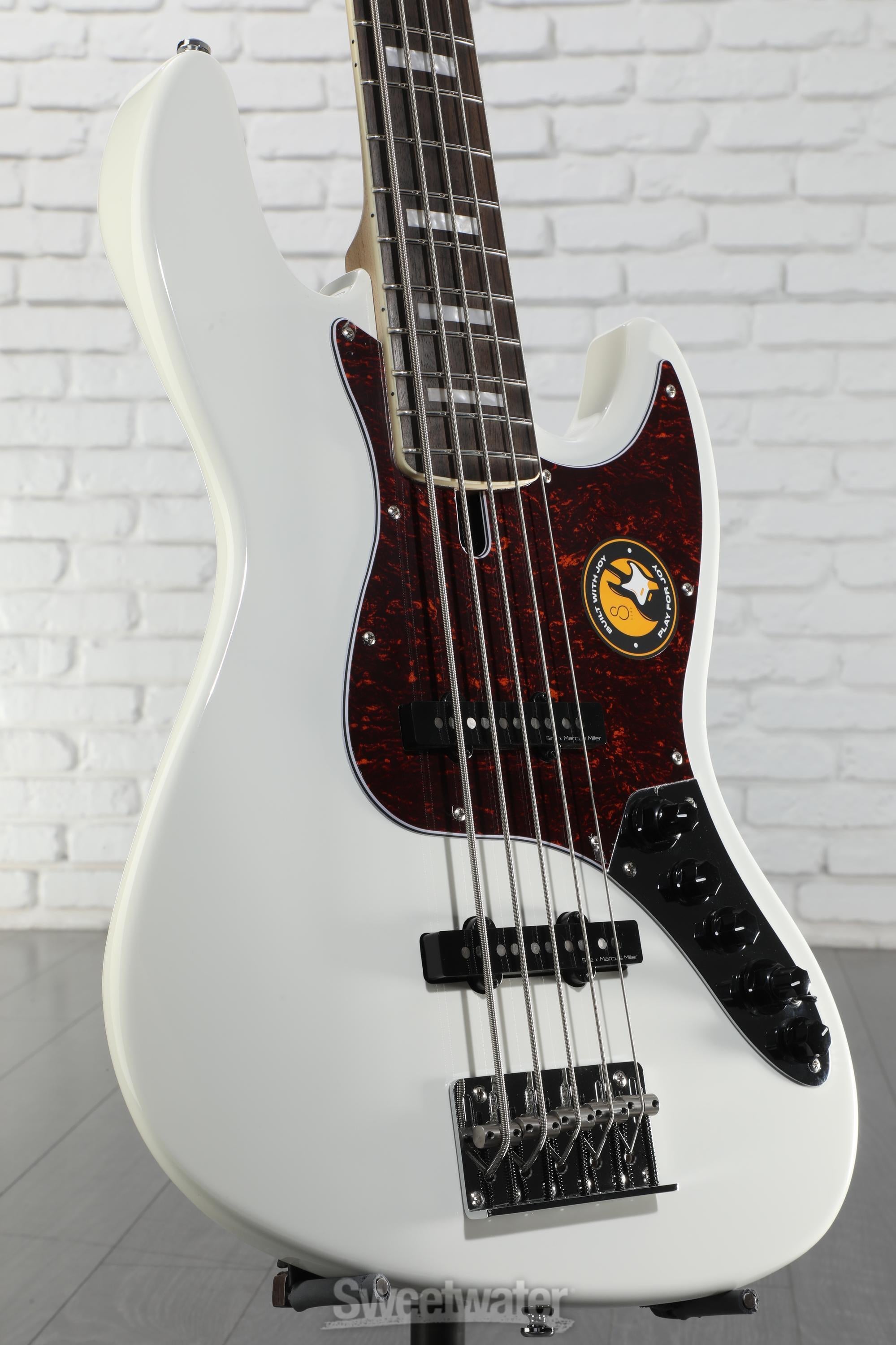Sire Marcus Miller V7 Alder 5-string Bass Guitar - Antique White