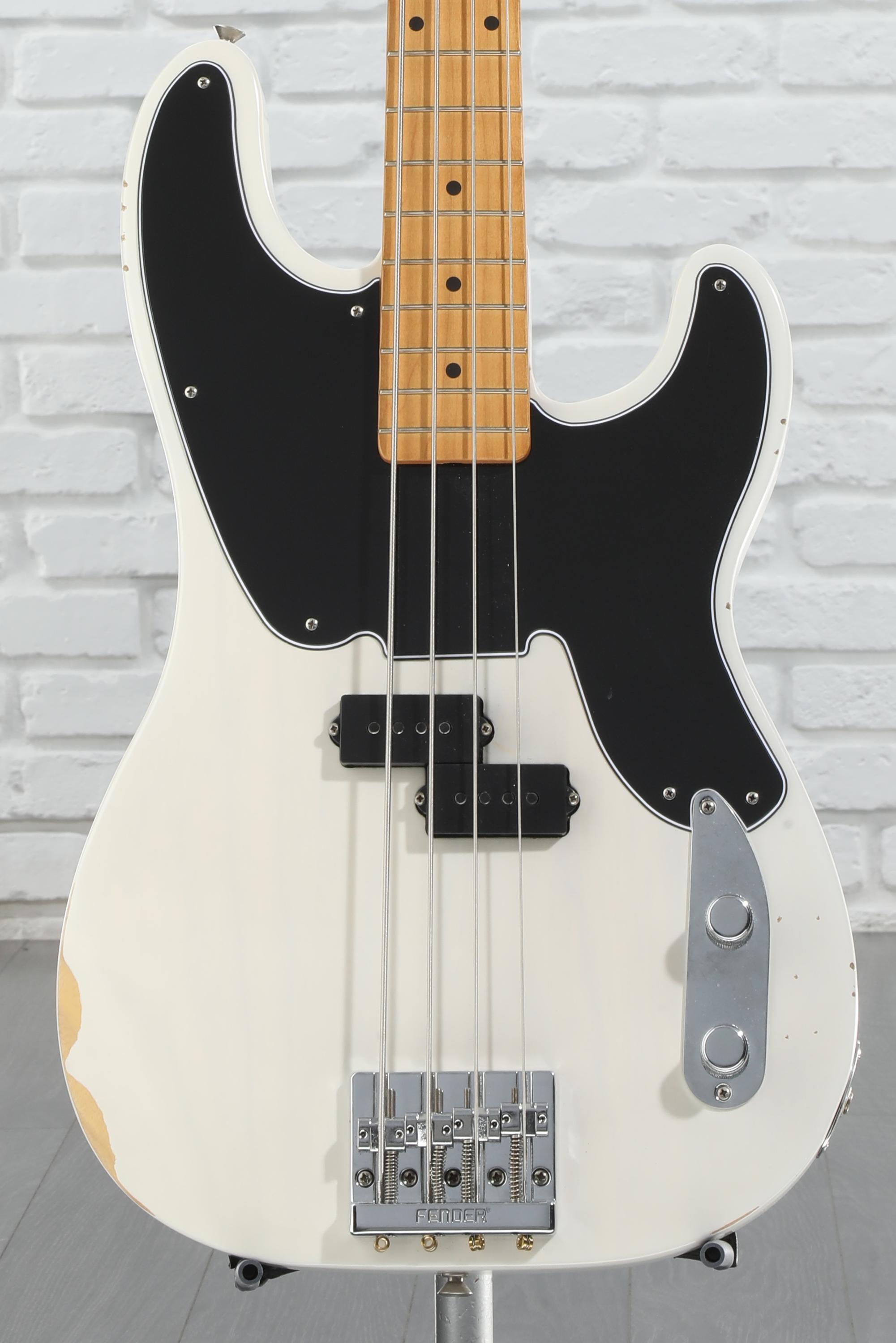 Mike Dirnt Road Worn® Precision Bass® – Fender