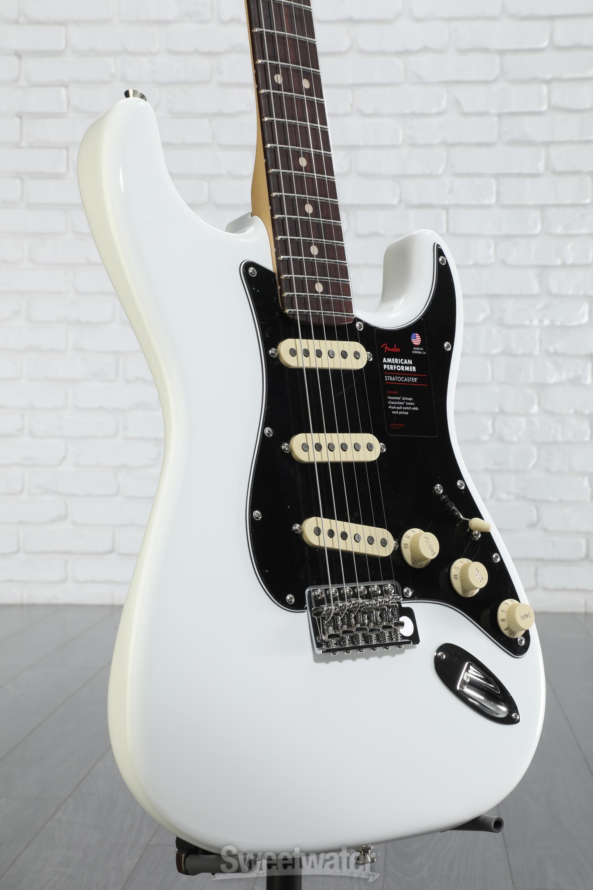 Fender American Performer Stratocaster - Arctic White with