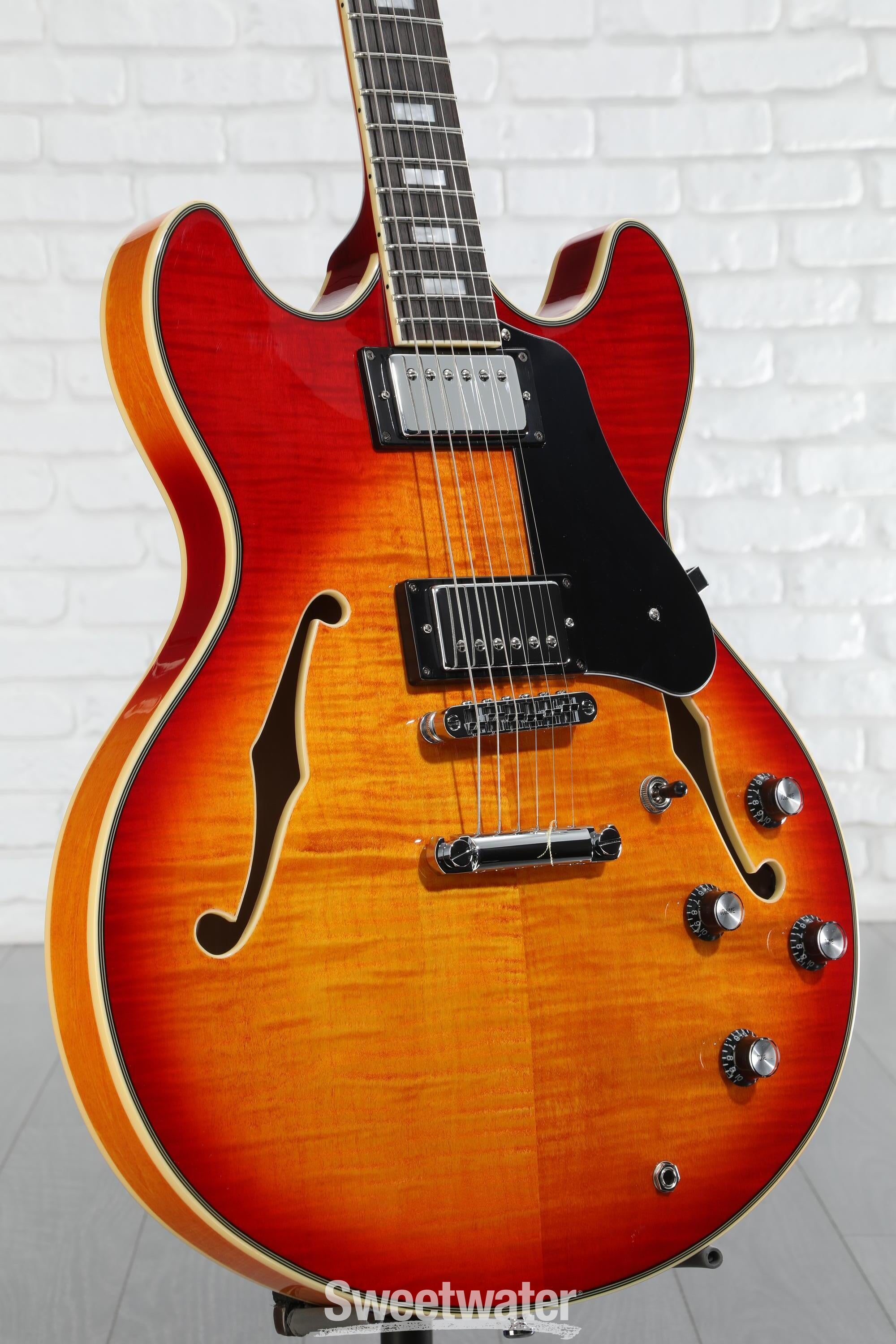Sire Larry Carlton H7T