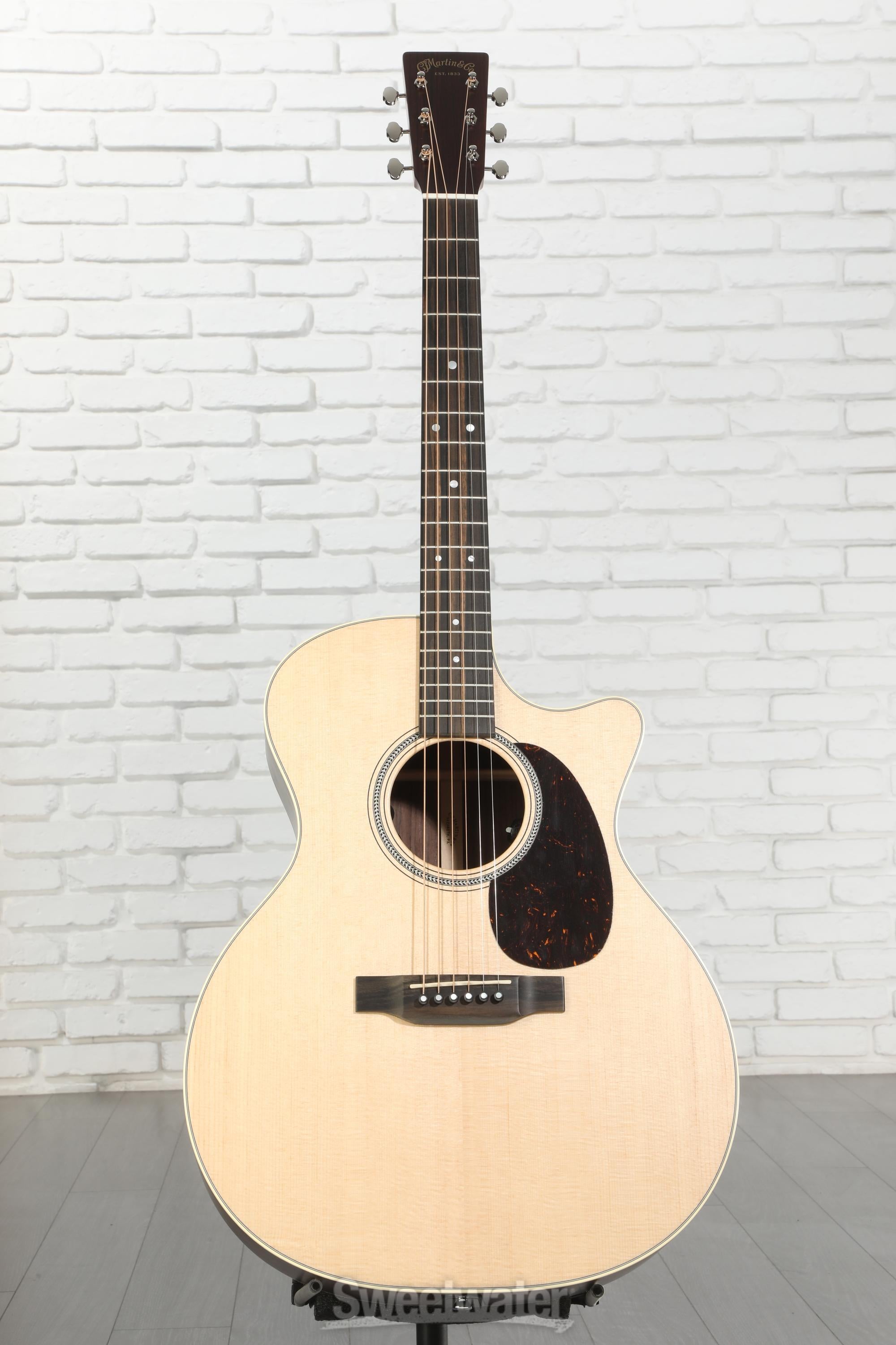 ギター Martin & co. GPC-16E-01 Martin GPC-16E Grand Performance Acoustic-electric Guitar - Satin
