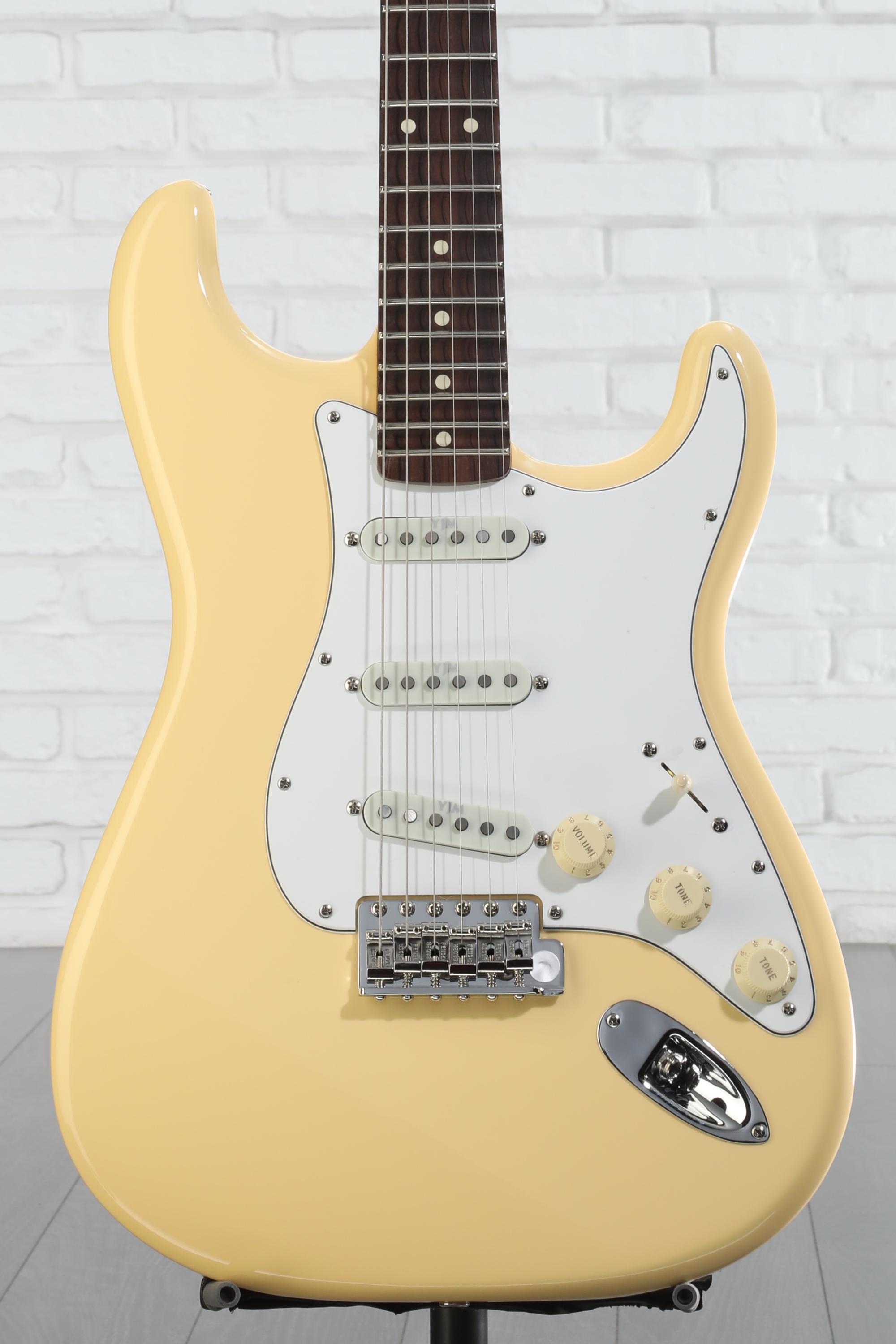 ギター Fender Yngwie Malmsteen Vintage White Fender Yngwie Malmsteen Stratocaster Electric Guitar