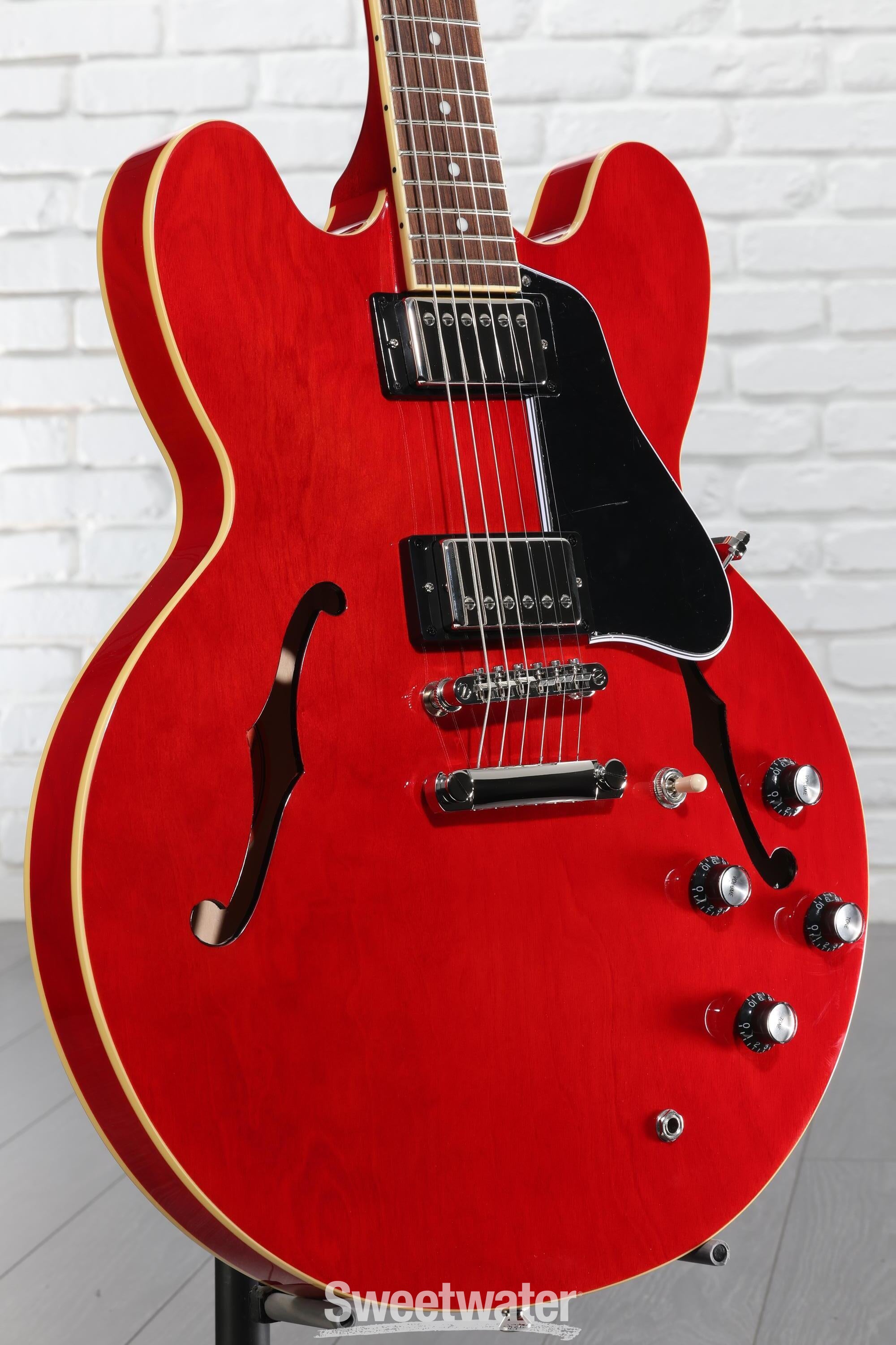 Epiphone ES-335 Semi-hollowbody Electric Guitar - Cherry | Sweetwater