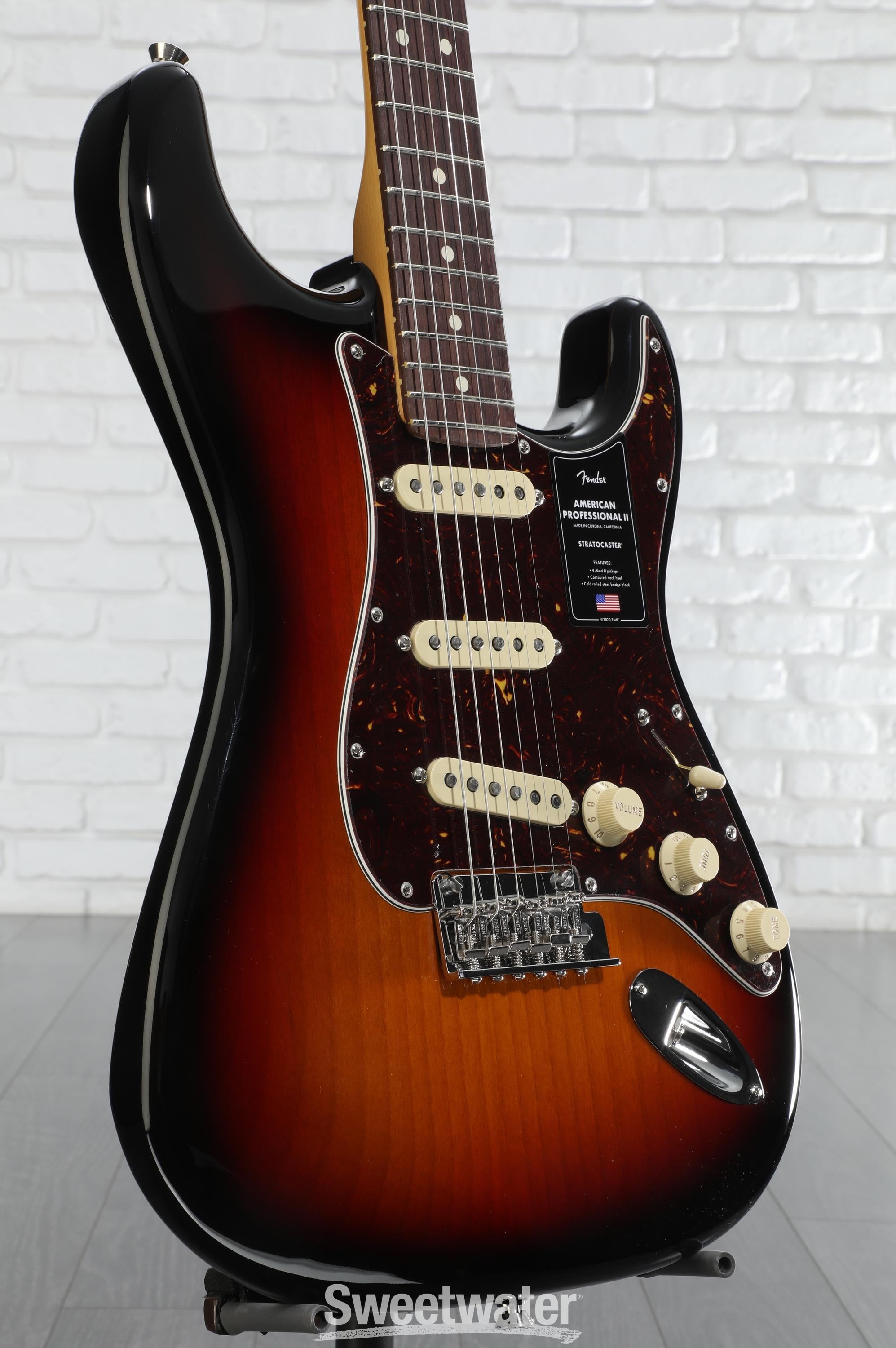 ギター Fender American professional ii strat Amazon.com: Fender American Professional II Stratocaster