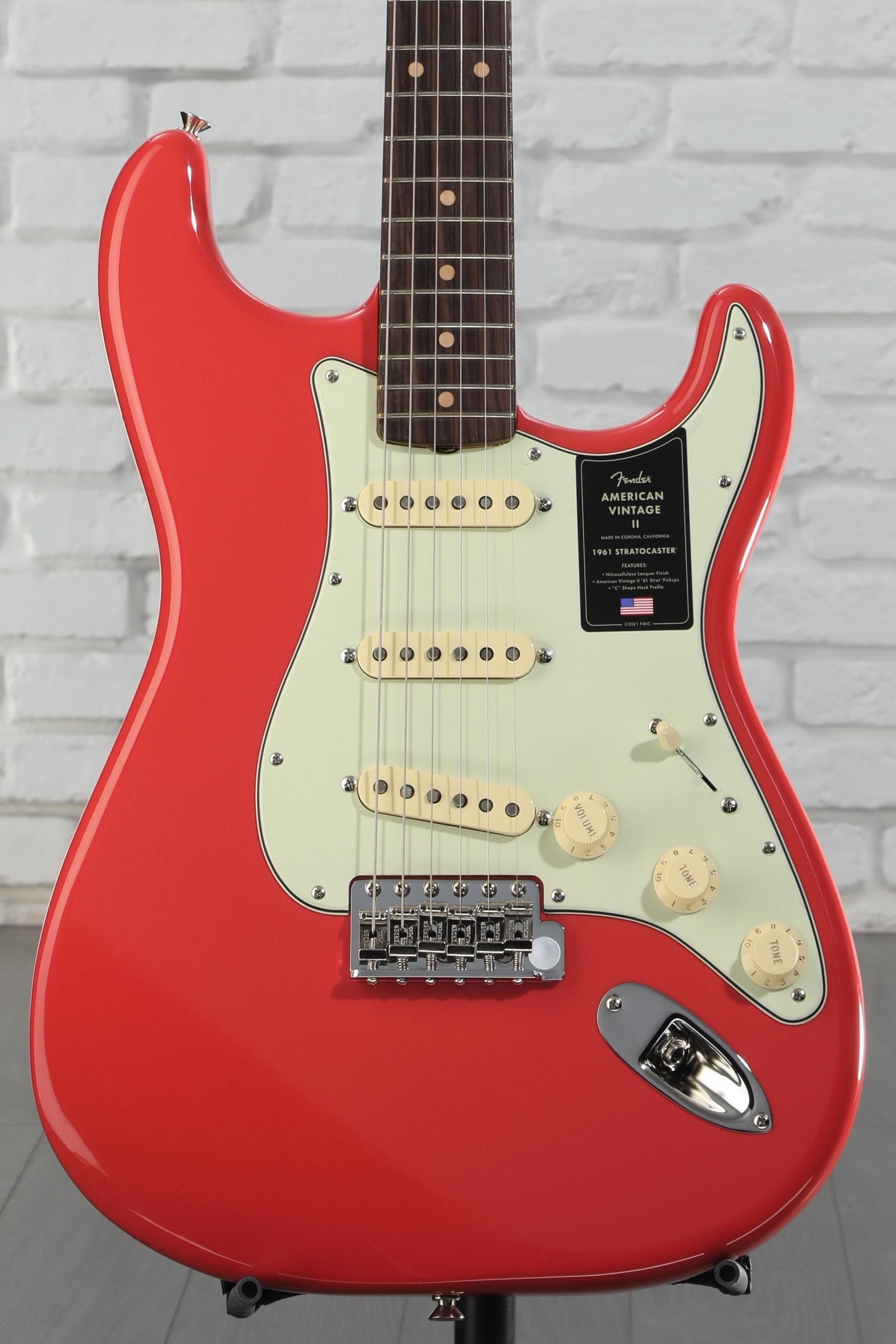 ギター Fender USA Stratocaster American Vintage Fender American Vintage II 1961 Stratocaster, Rosewood (w/ Case)