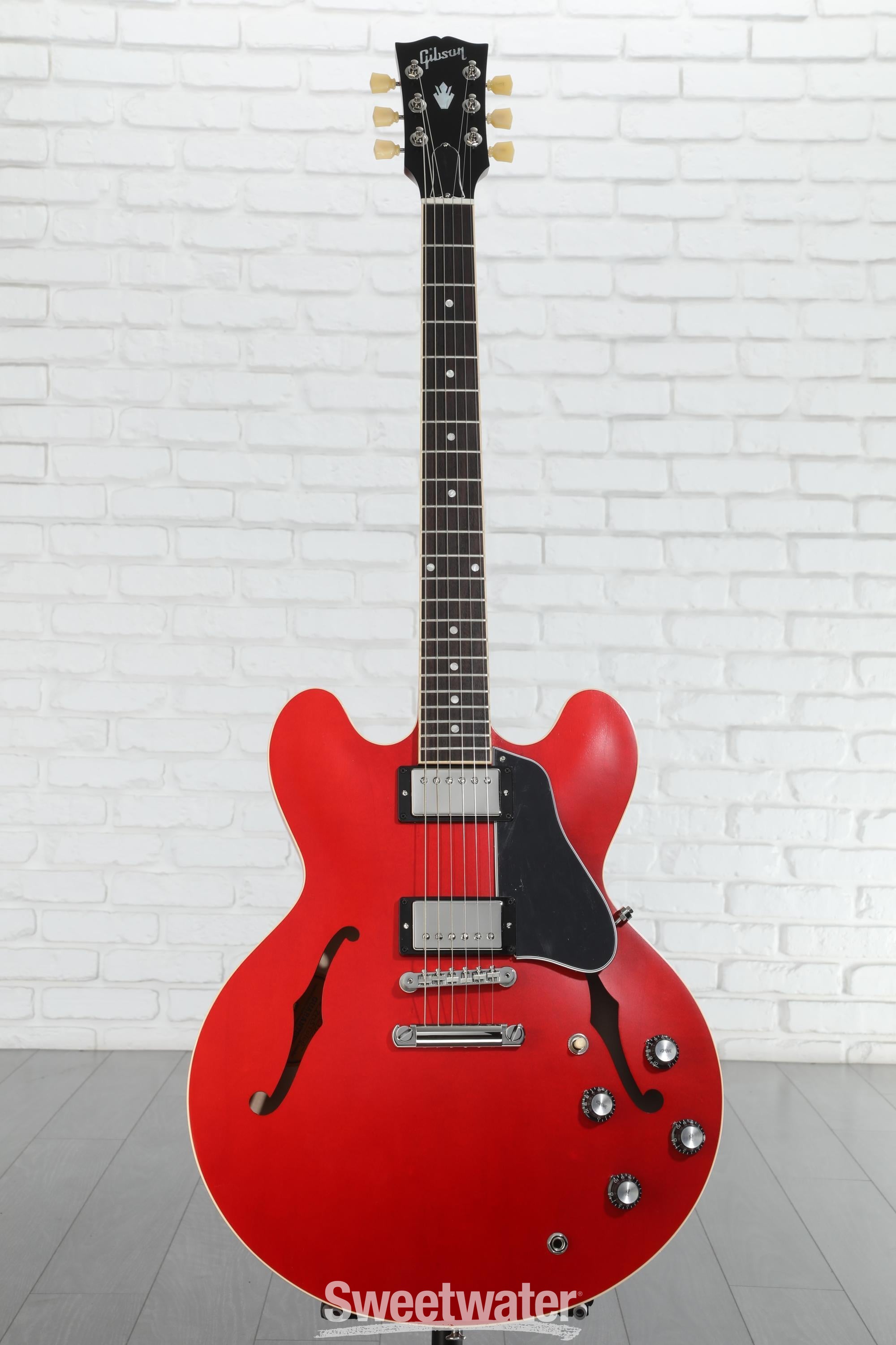 Gibson ES-335 Satin - Satin Cherry Reviews | Sweetwater