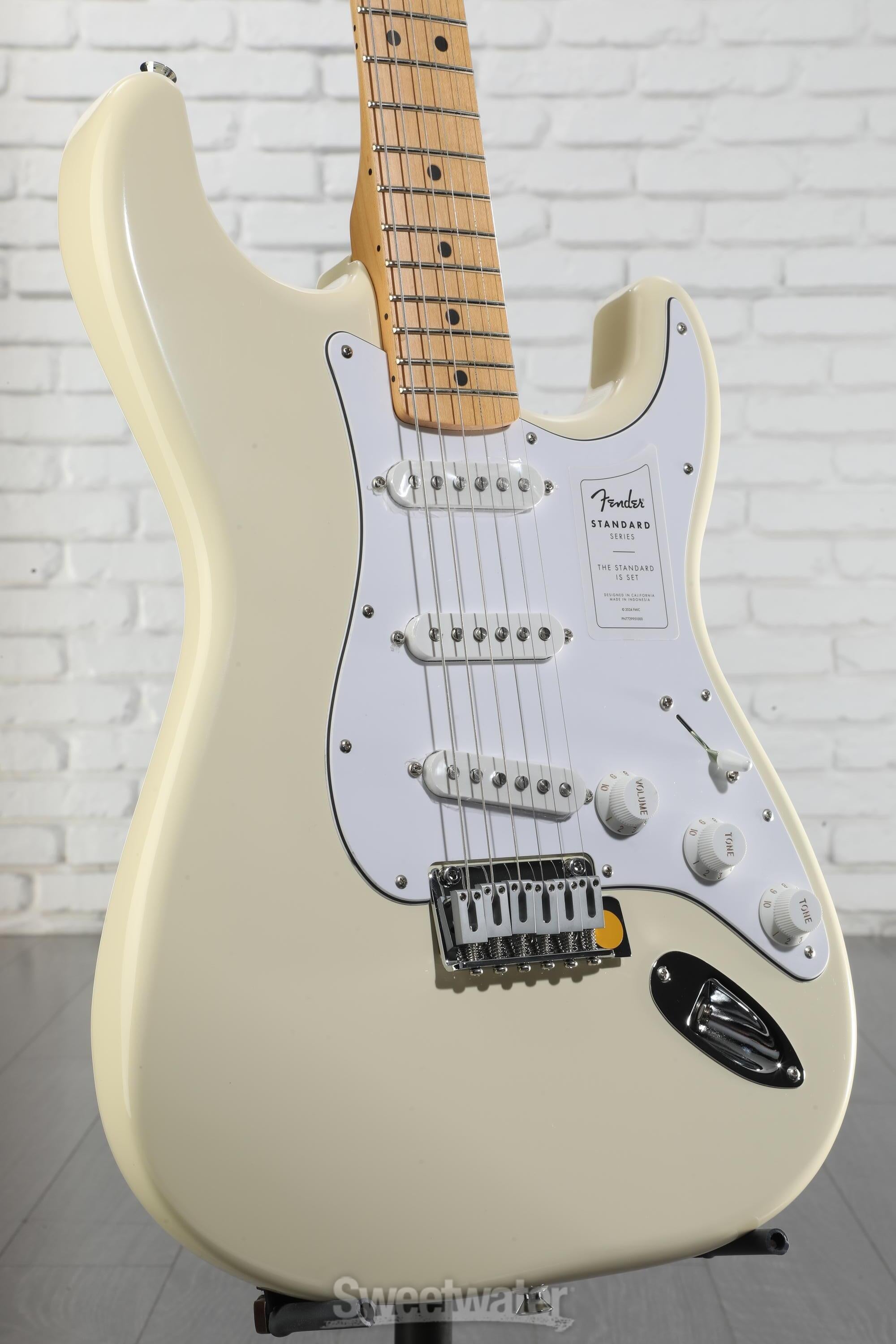 ギター FENDER AM STANDARD ST OWT/M ギター FENDER AM STANDARD ST OWT/M ギター FENDER AM STANDARD