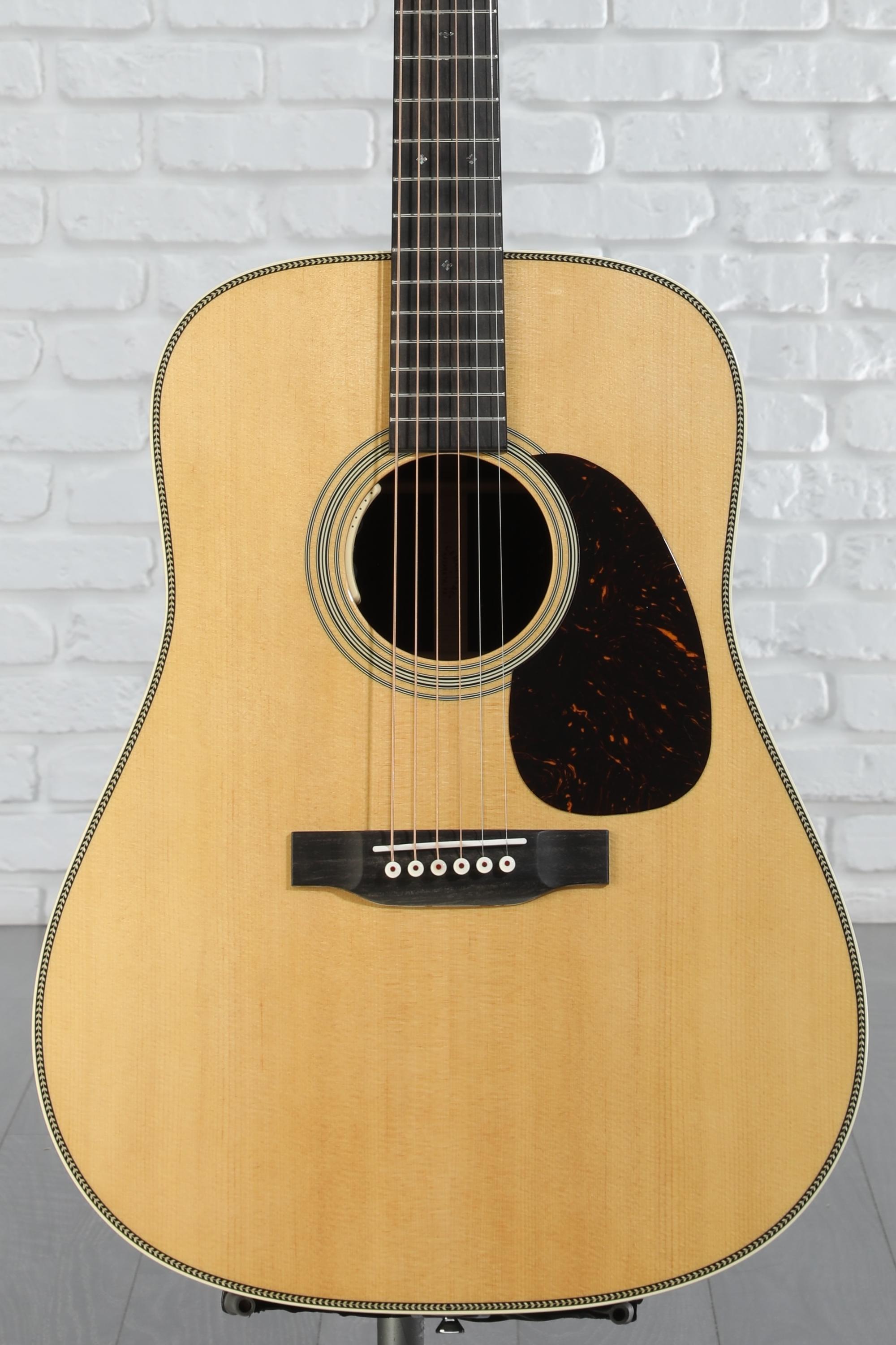 Martin HD-28E Standard Series Acoustic-electric Guitar with Martin HD-28E Standard Series Acoustic-electric Guitar with