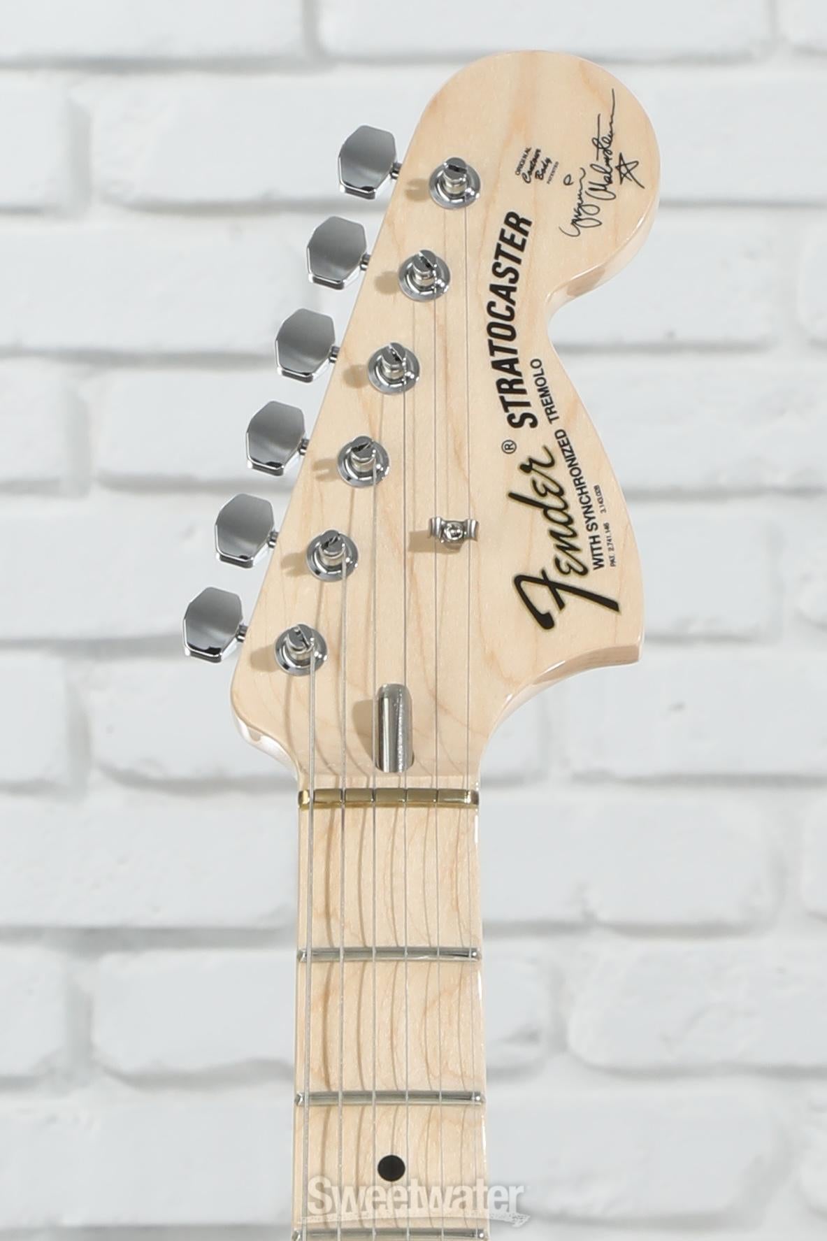 Fender Yngwie Malmsteen Stratocaster Electric Guitar - Vintage White with Maple Fingerboard