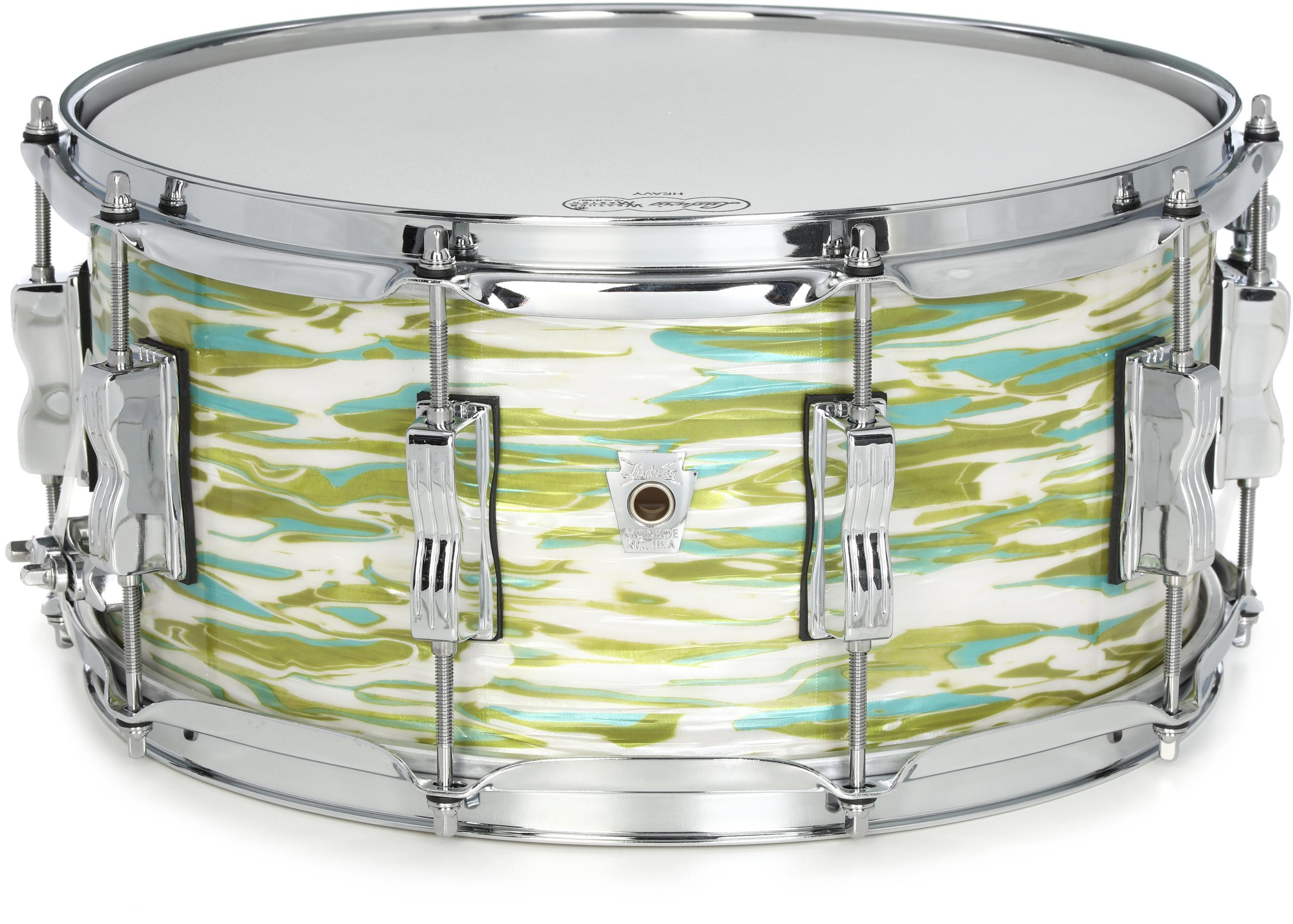 Ludwig Classic Oak Snare Drum - 6.5 inches x 14 inches, Blue