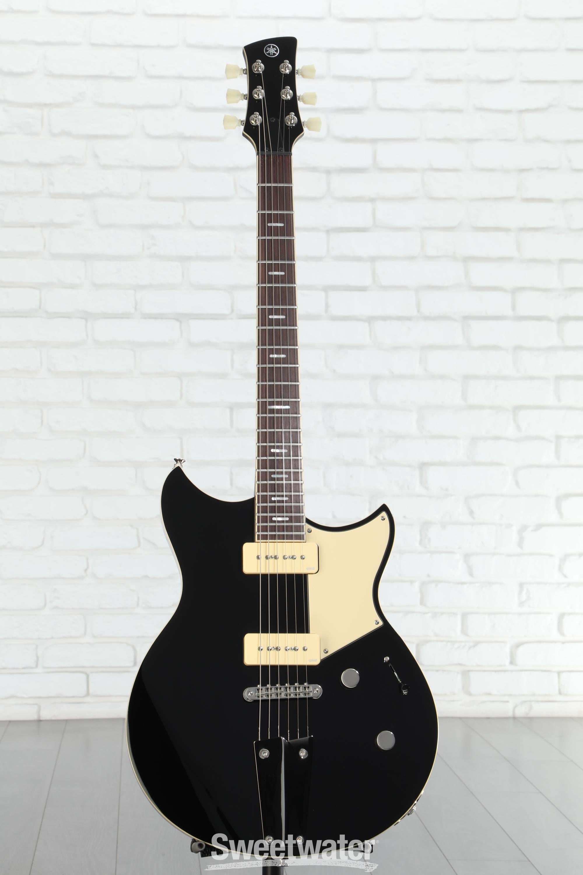 ギター YAMAHA REVSTAR RSS02T BLACK Yamaha Revstar Standard RSS02T Electric Guitar - Black