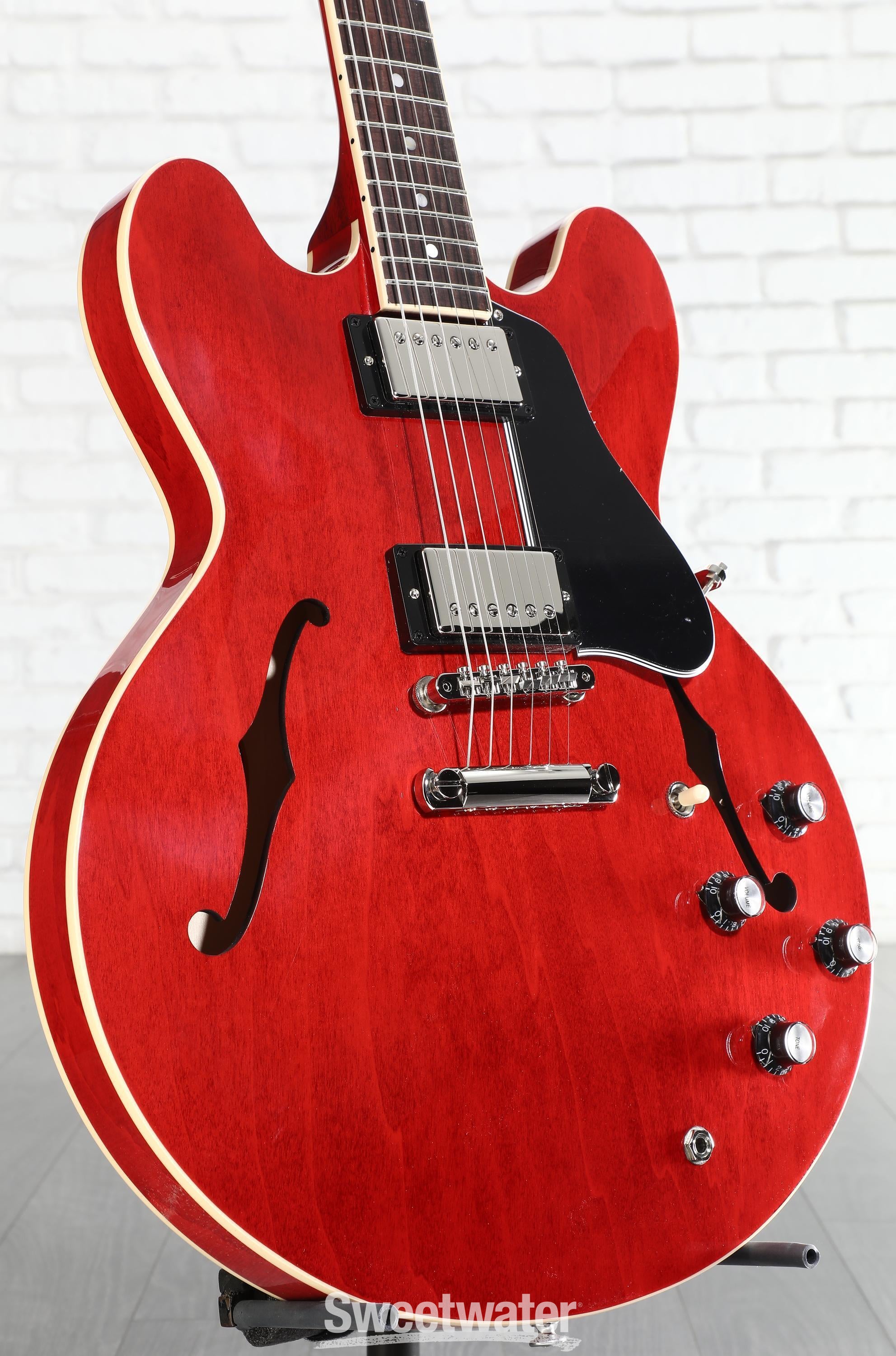 Gibson ES-335 Semi-hollowbody Electric Guitar - Sixties Cherry