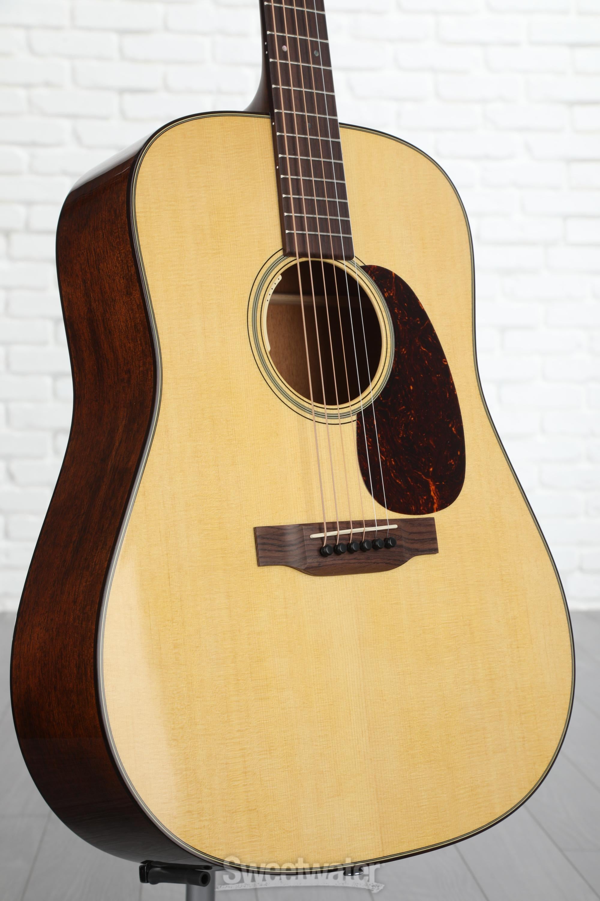 Martin D-18E 2020 Acoustic-Electric Guitar - Natural