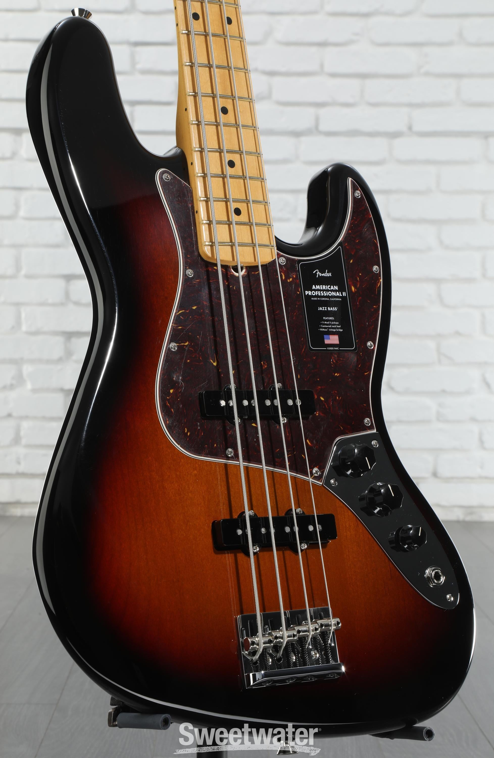 Fender American Professional II Jazz Bass - 3 Color Sunburst with