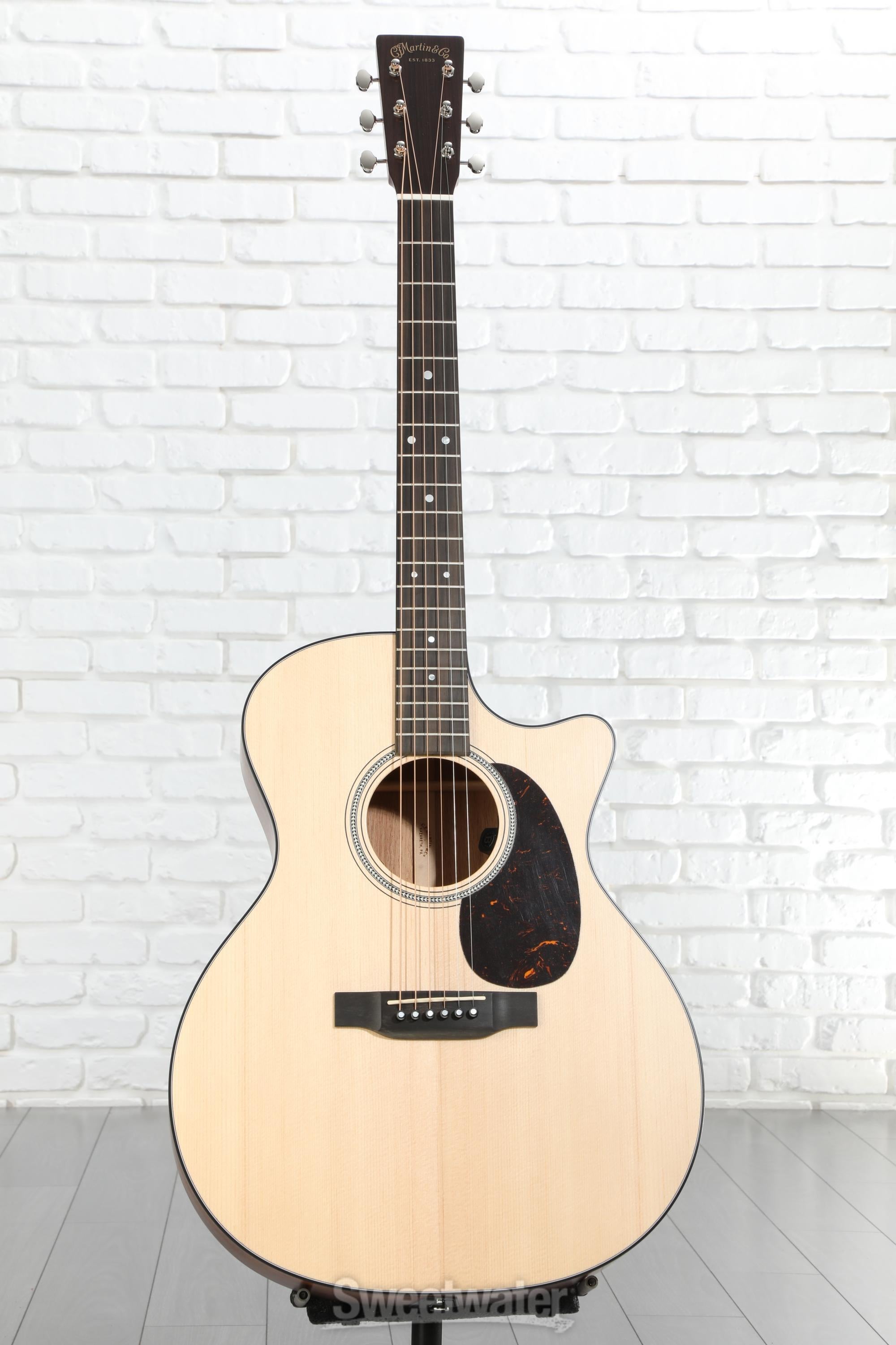 ギター Martin & co. GPC-16E-01 Martin GPC-16E Grand Performance Acoustic-electric Guitar - Satin