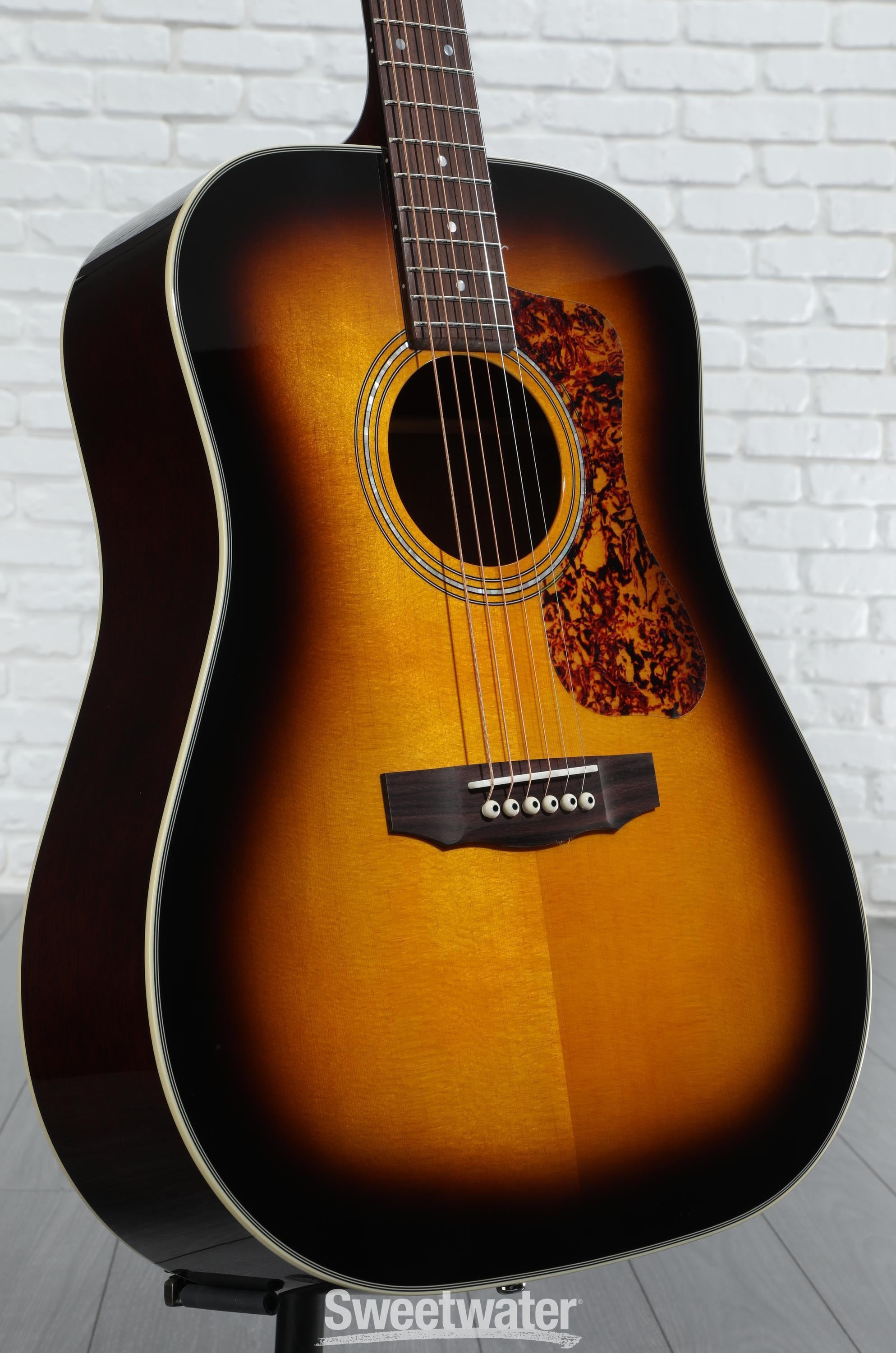 Guild D-140 Dreadnought Acoustic Guitar - Antique Burst