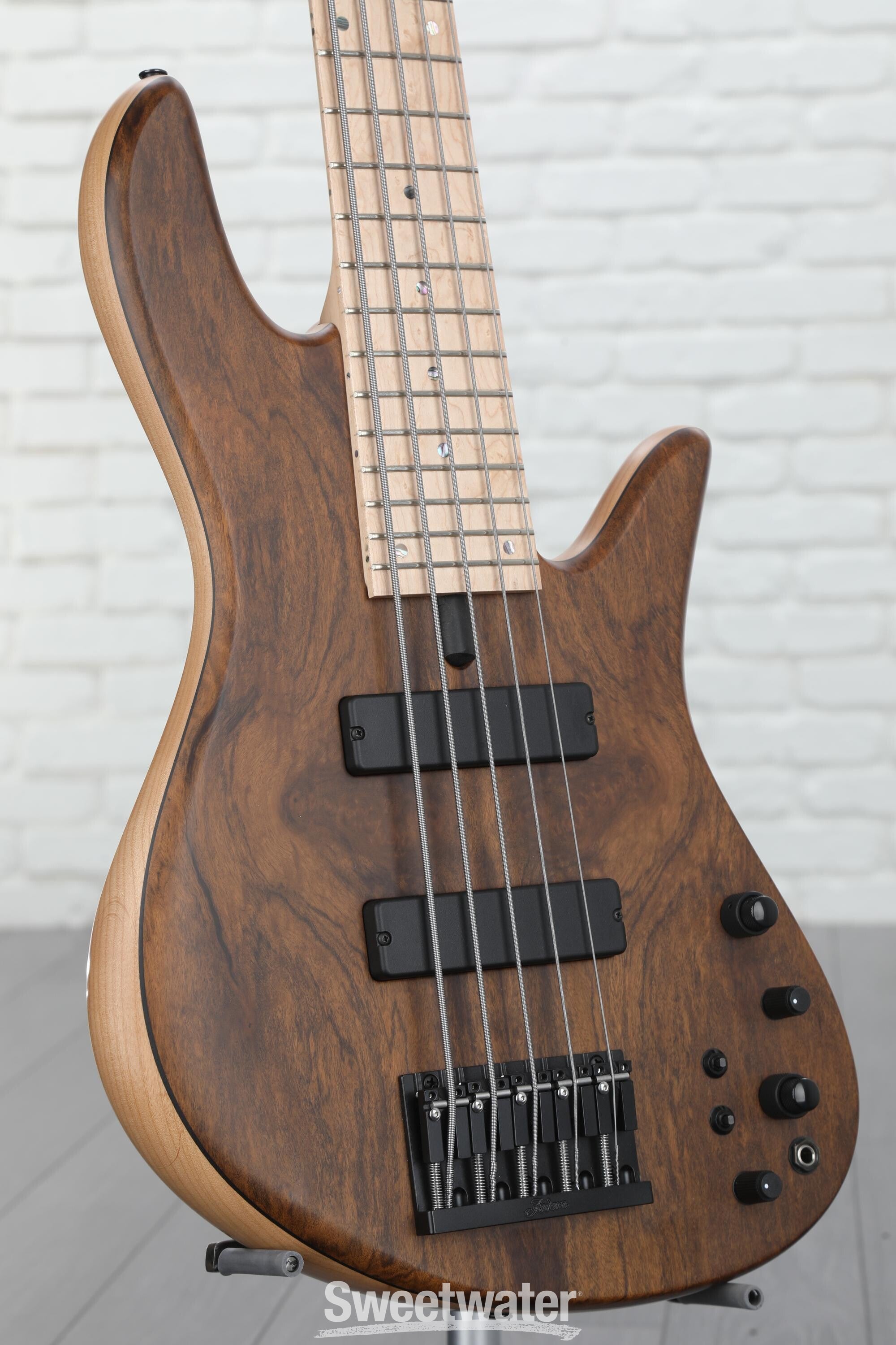 Fodera bass emperor 5 hotsell
