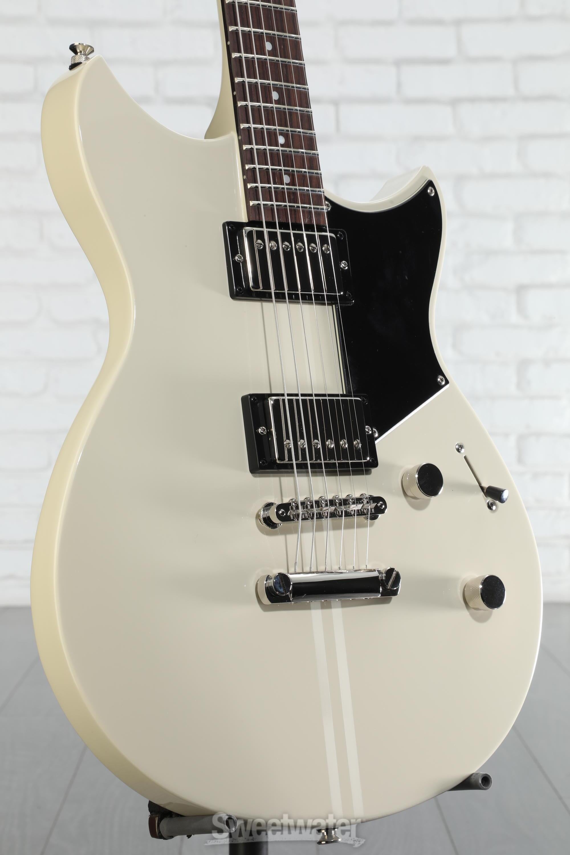 売約済み　リー　YAMAHA REVSTAR RSE20 Amazon.com: Yamaha Revstar Element RSE20 BL Electric Guitar