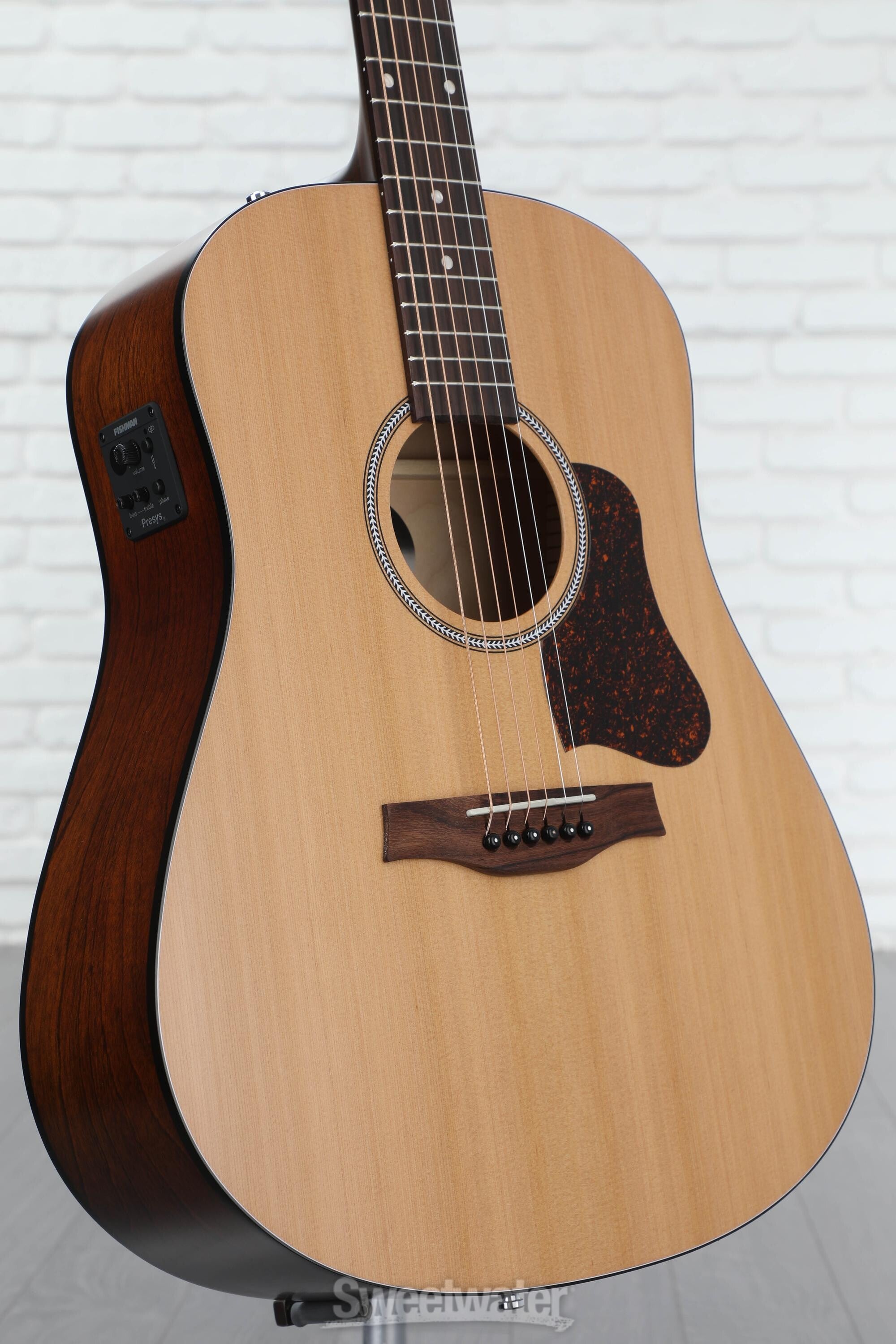 Seagull Guitars S6 Cedar Original Presys II Acoustic