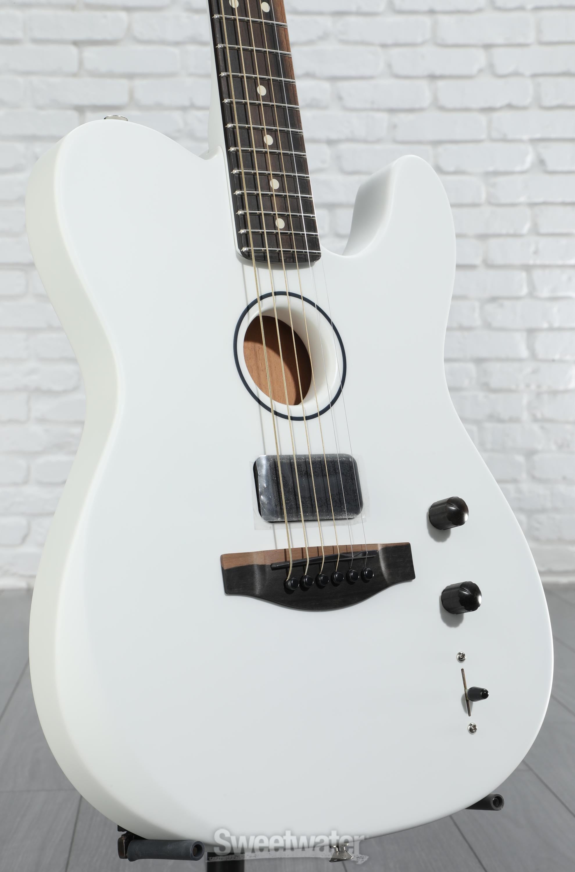 Fender Limited-edition Finneas Signature American