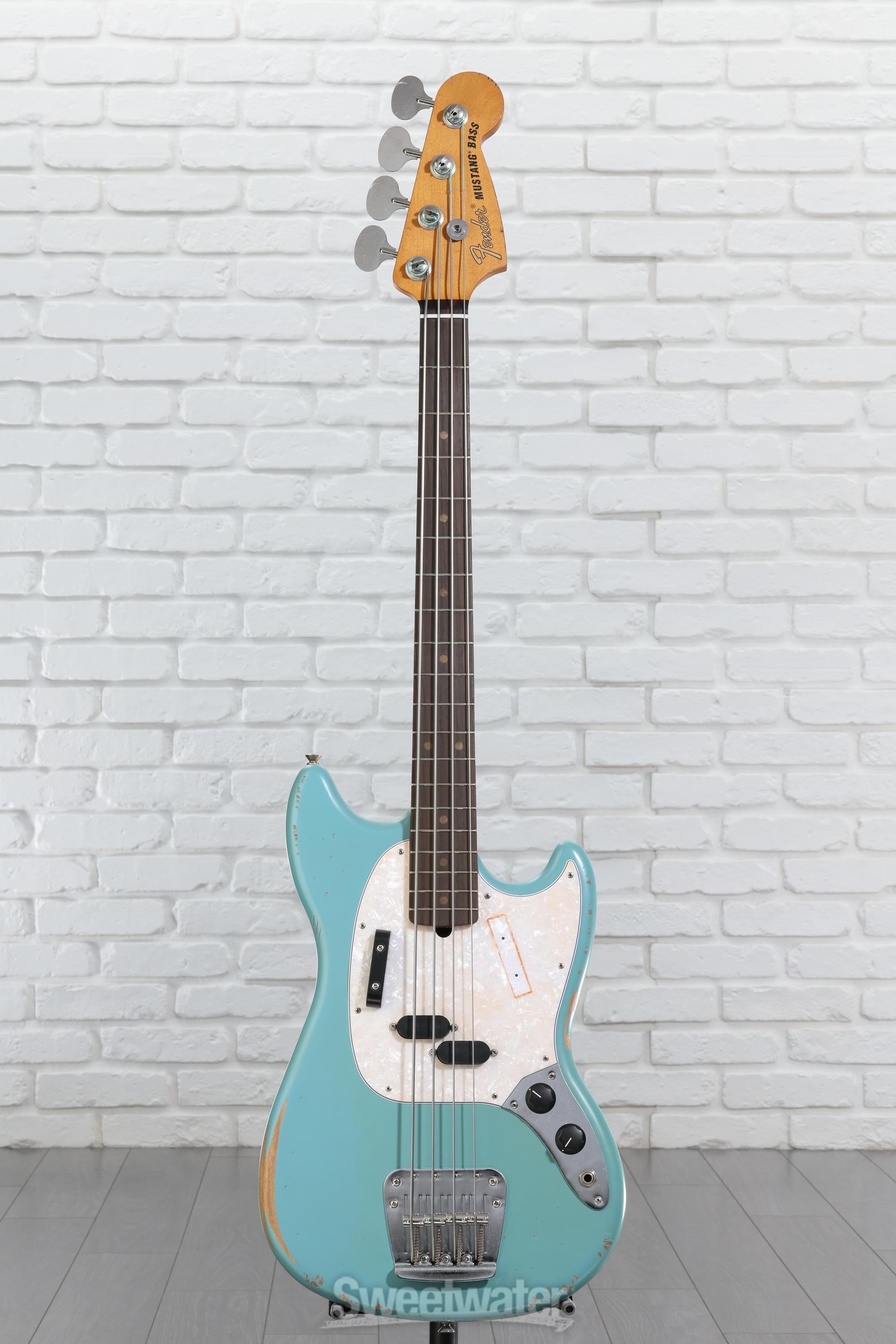 ベース Fender JMJ Road Worn Mustang Bass Fender JMJ Road Worn Mustang Bass Guitar - Faded Daphne Blue