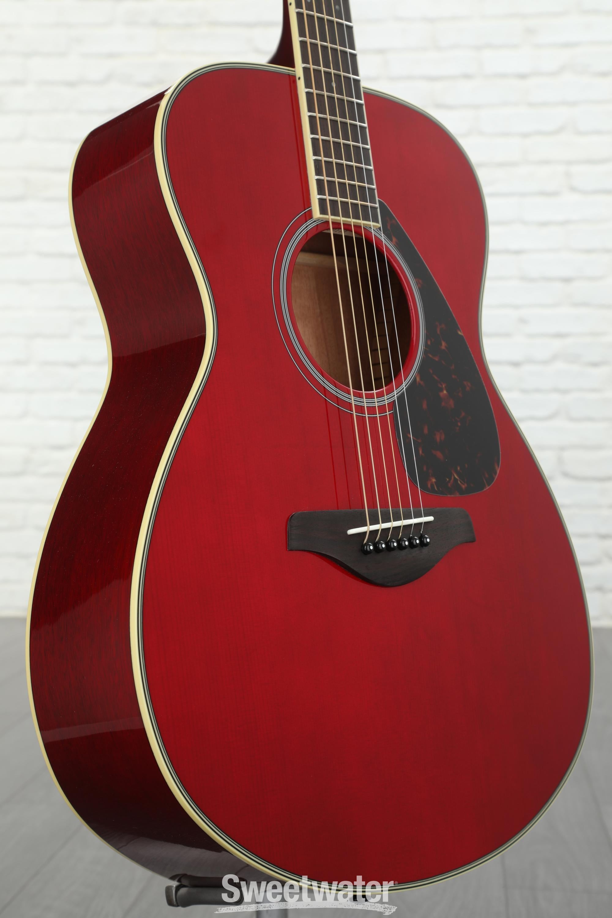 Yamaha FS820 Concert Acoustic Guitar - Ruby Red | Sweetwater