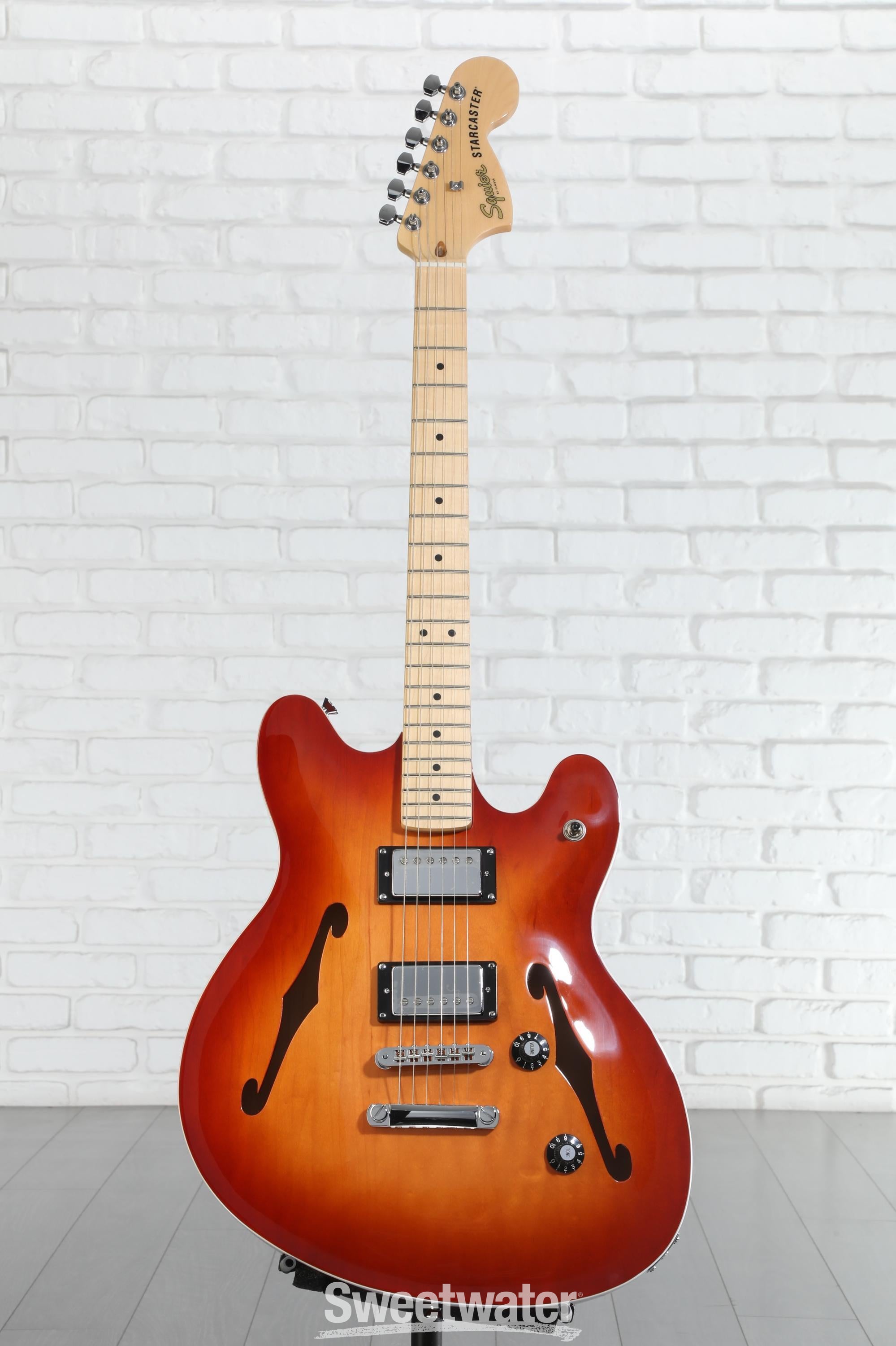 Squier Affinity Series Starcaster Deluxe Semi-hollowbody Electric