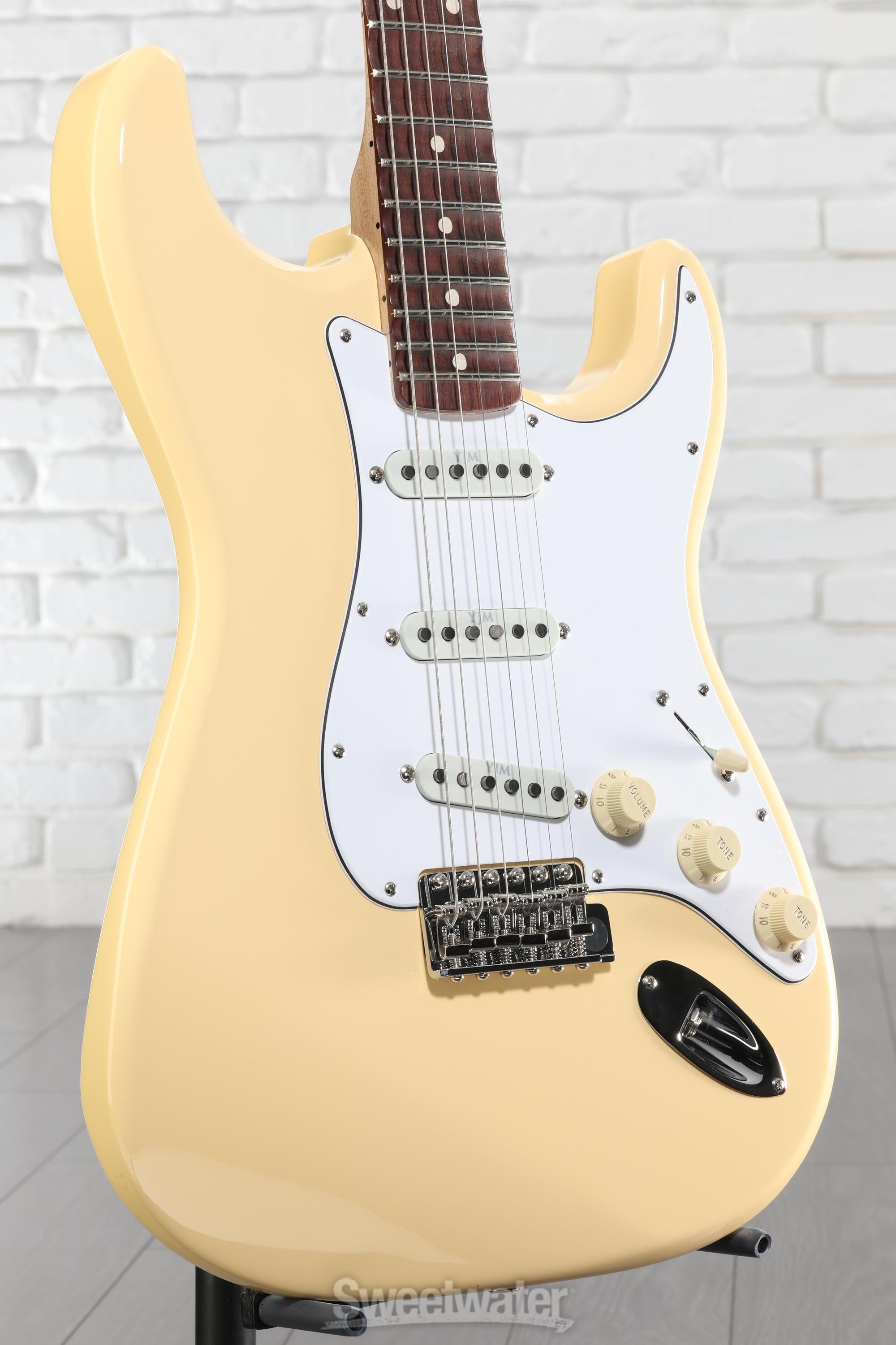 Fender Yngwie Malmsteen Stratocaster Electric Guitar - Vintage