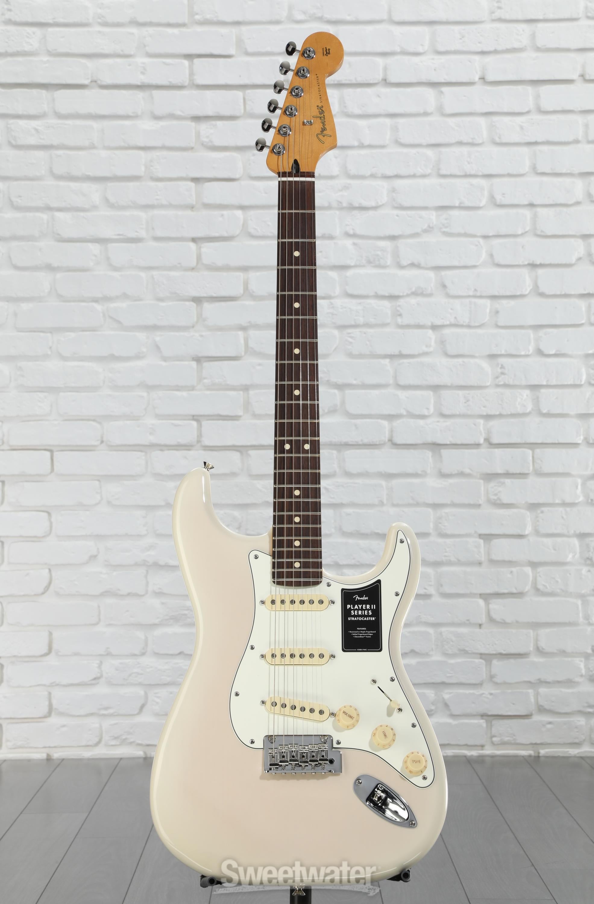 Fender PlayerⅡ Stratocaster White Bronde Fender Player II Stratocaster Electric Guitar - White Blonde