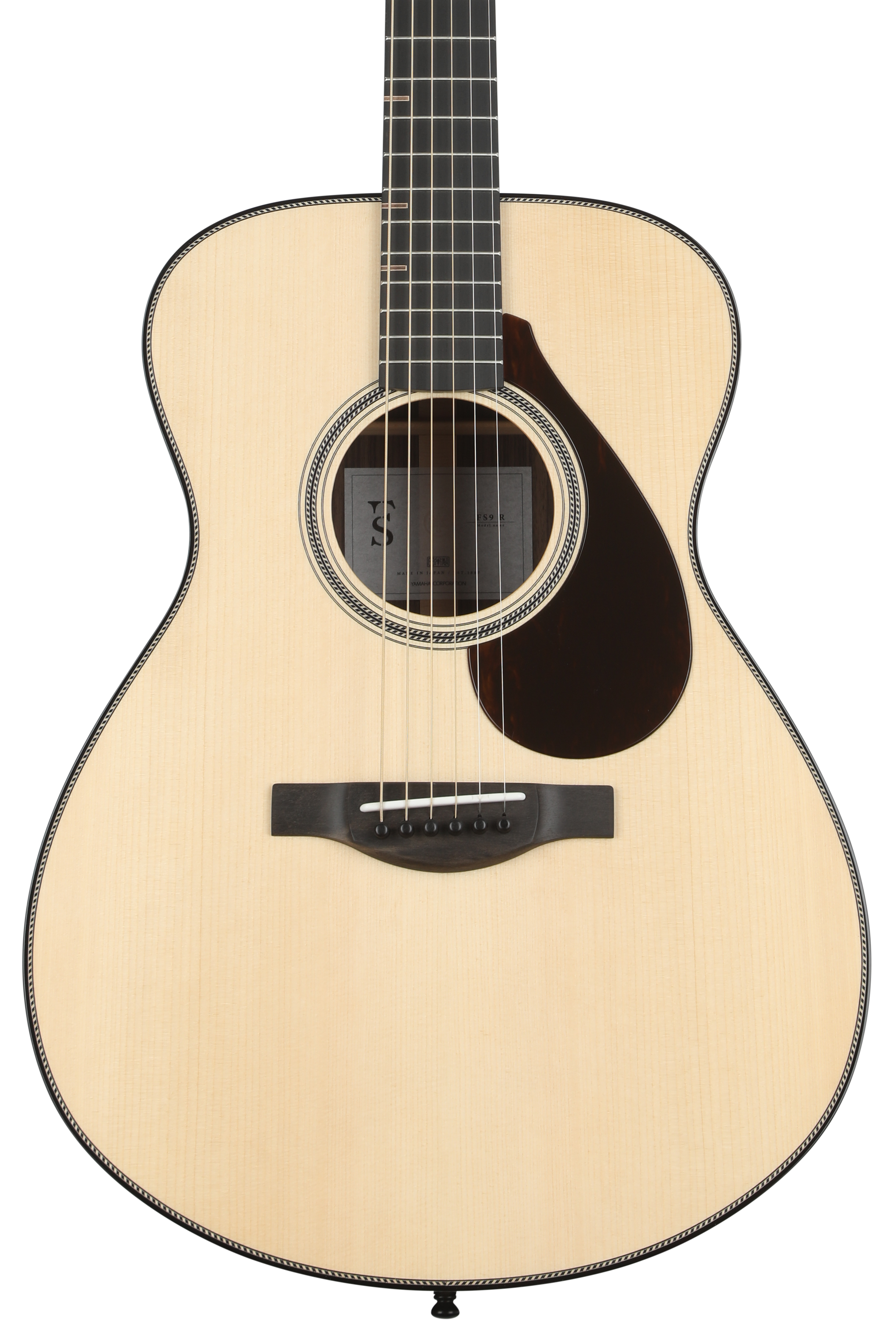 Yamaha GC82C Classical - Natural | Sweetwater