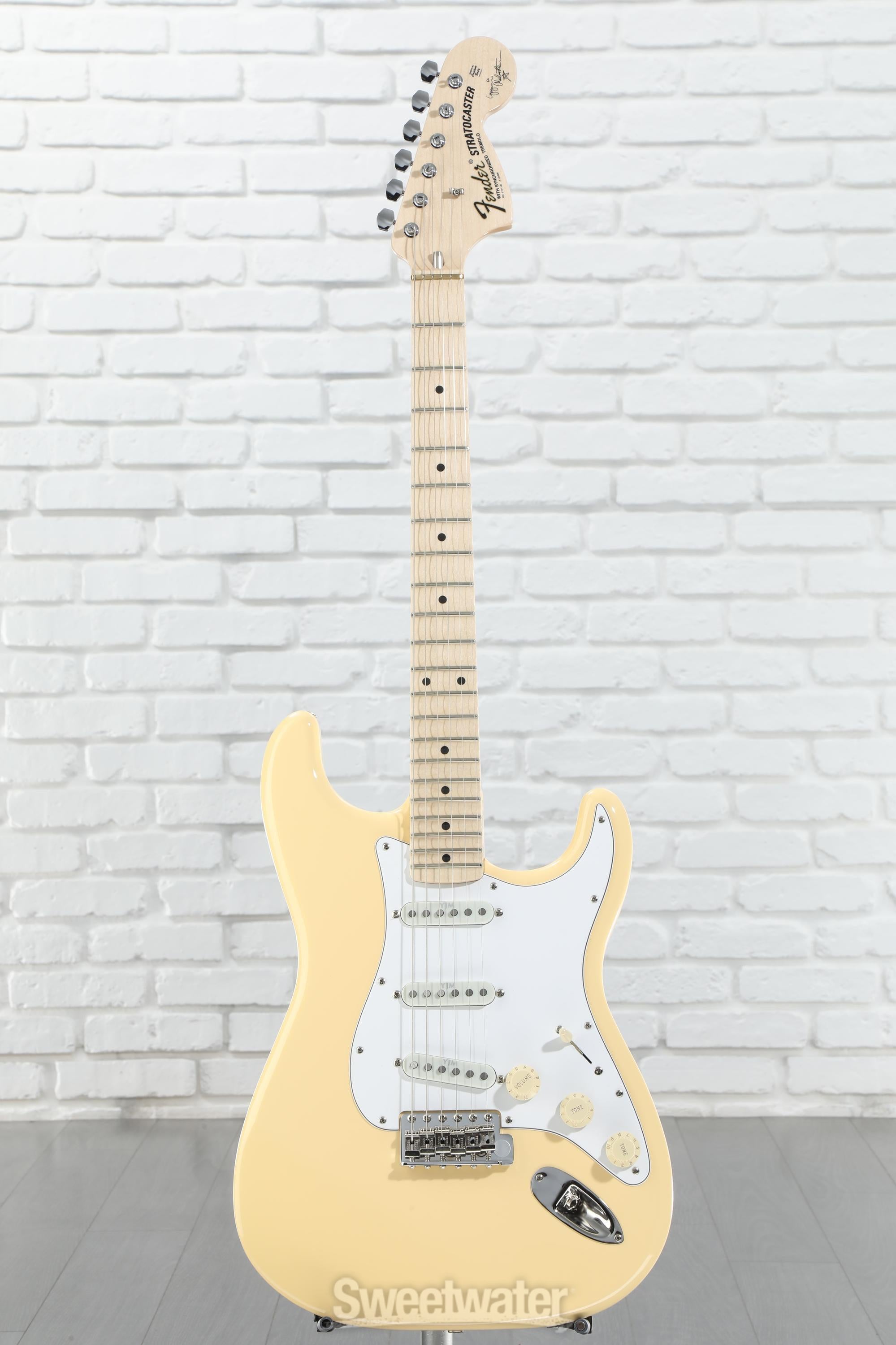 ギター Fender Yngwie Malmsteen Vintage White Fender Yngwie Malmsteen Stratocaster Electric Guitar