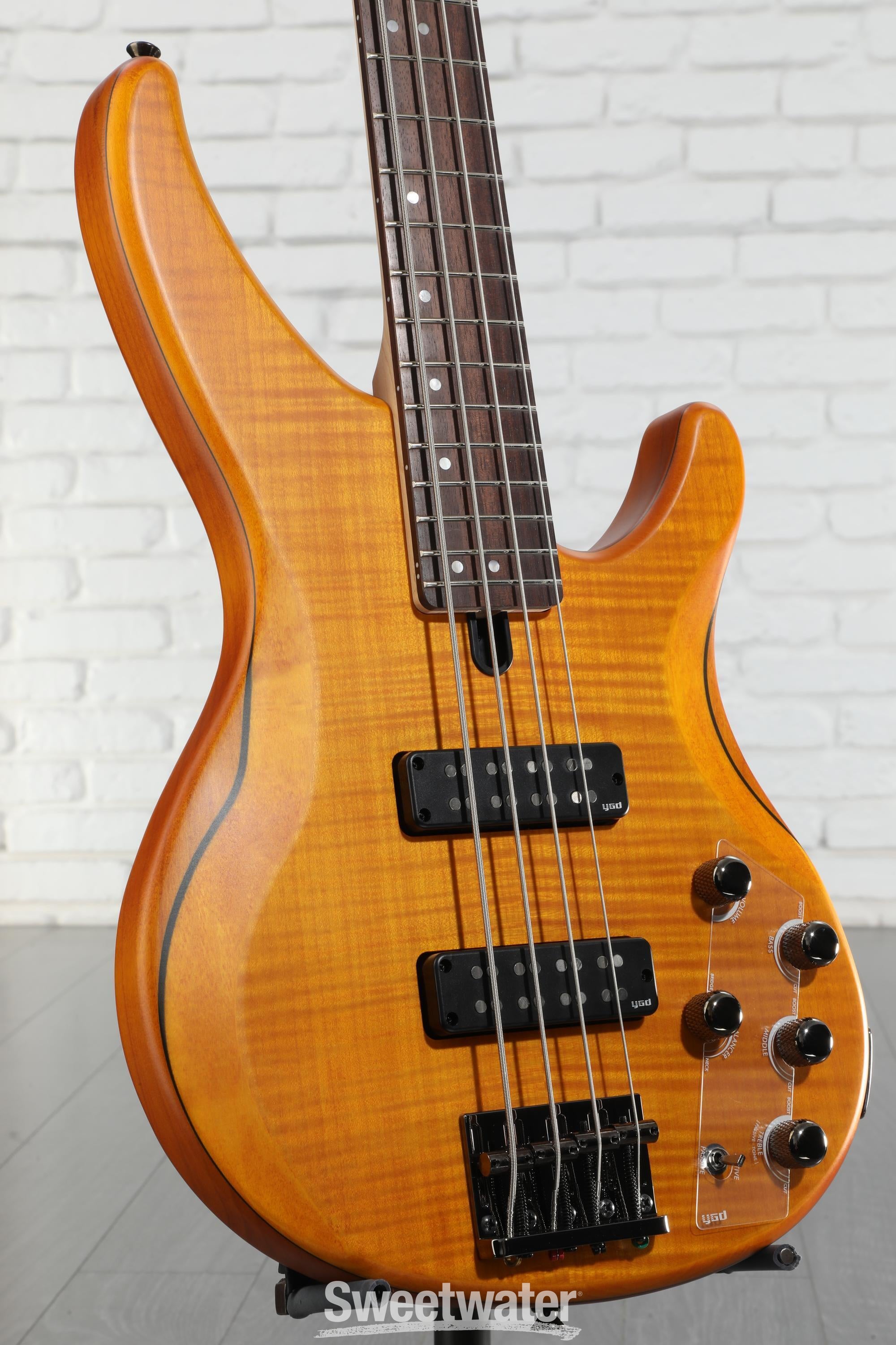 ベース YAMAHA TRBX604fm Yamaha TRBX604FM 4-string Bass Guitar - Translucent Black