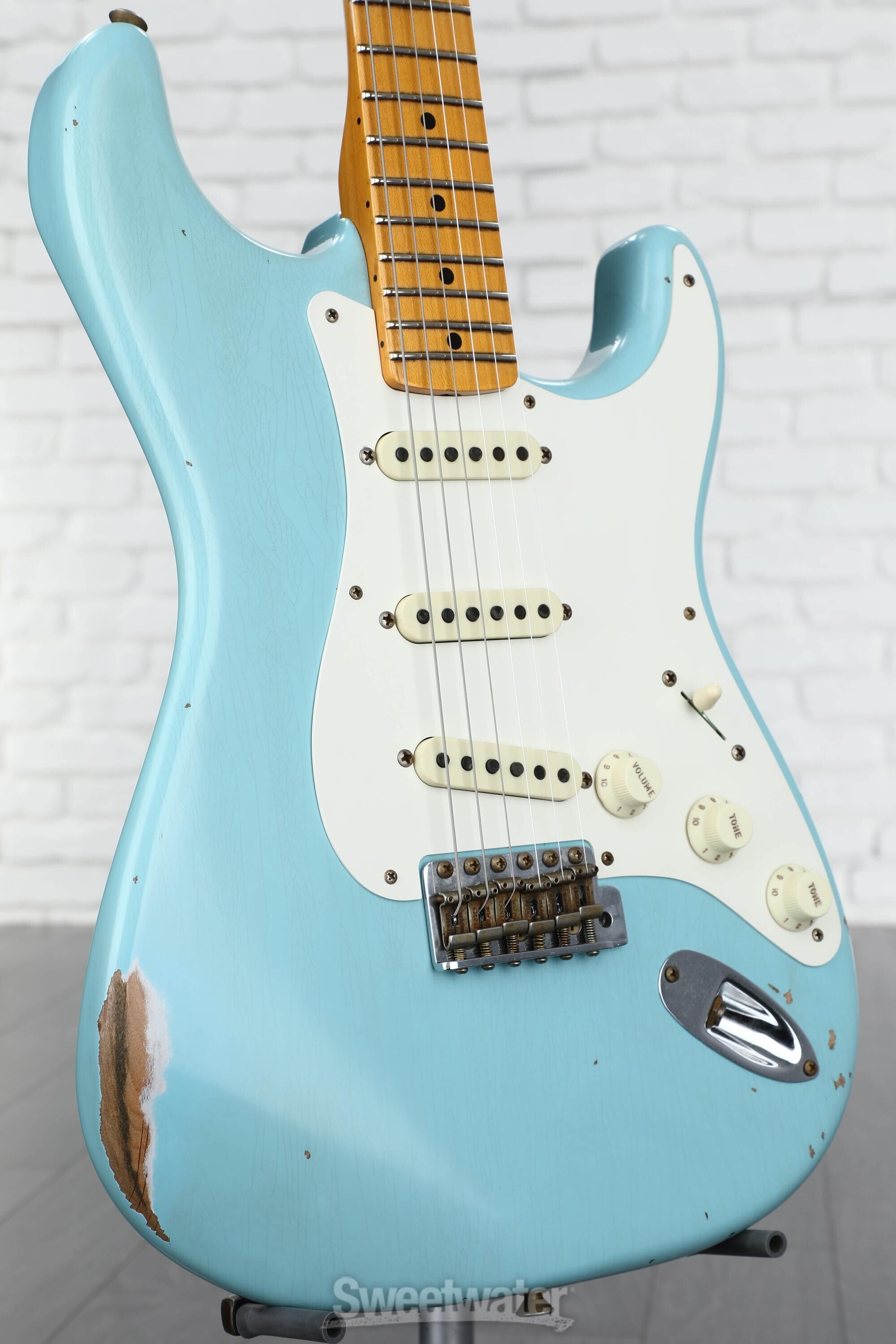 Daphne blue deals custom shop stratocaster