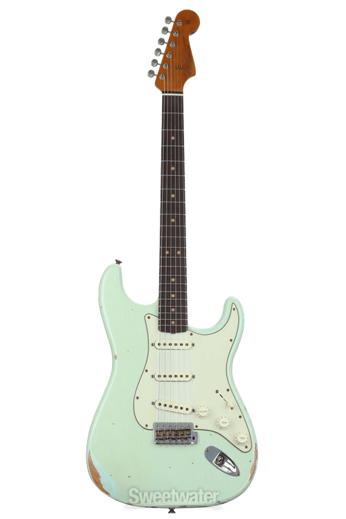 Fender Custom Shop Limited-edition '63 Stratocaster Relic - Super Faded  Aged Surf Green