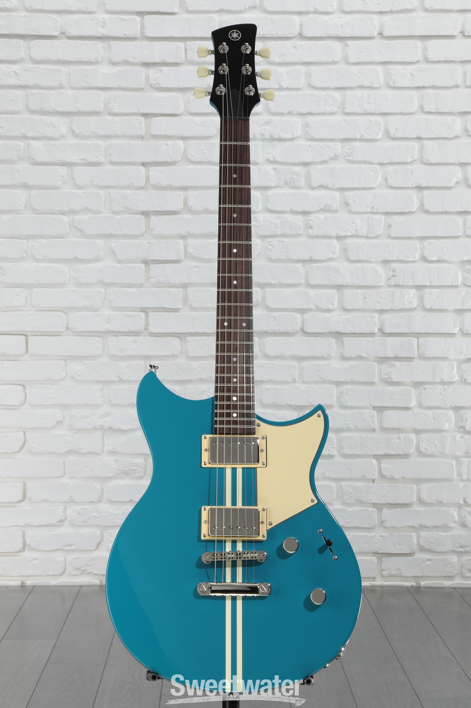 Yamaha Revstar Element RSE20 Electric Guitar - Swift Blue