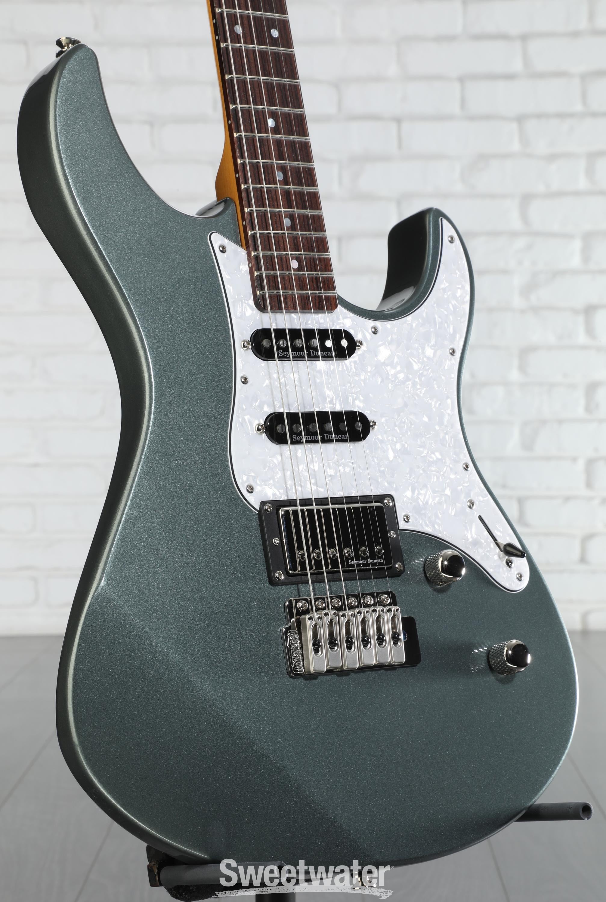 Yamaha PAC612VIIX Pacifica Electric Guitar - Mist Green | Sweetwater