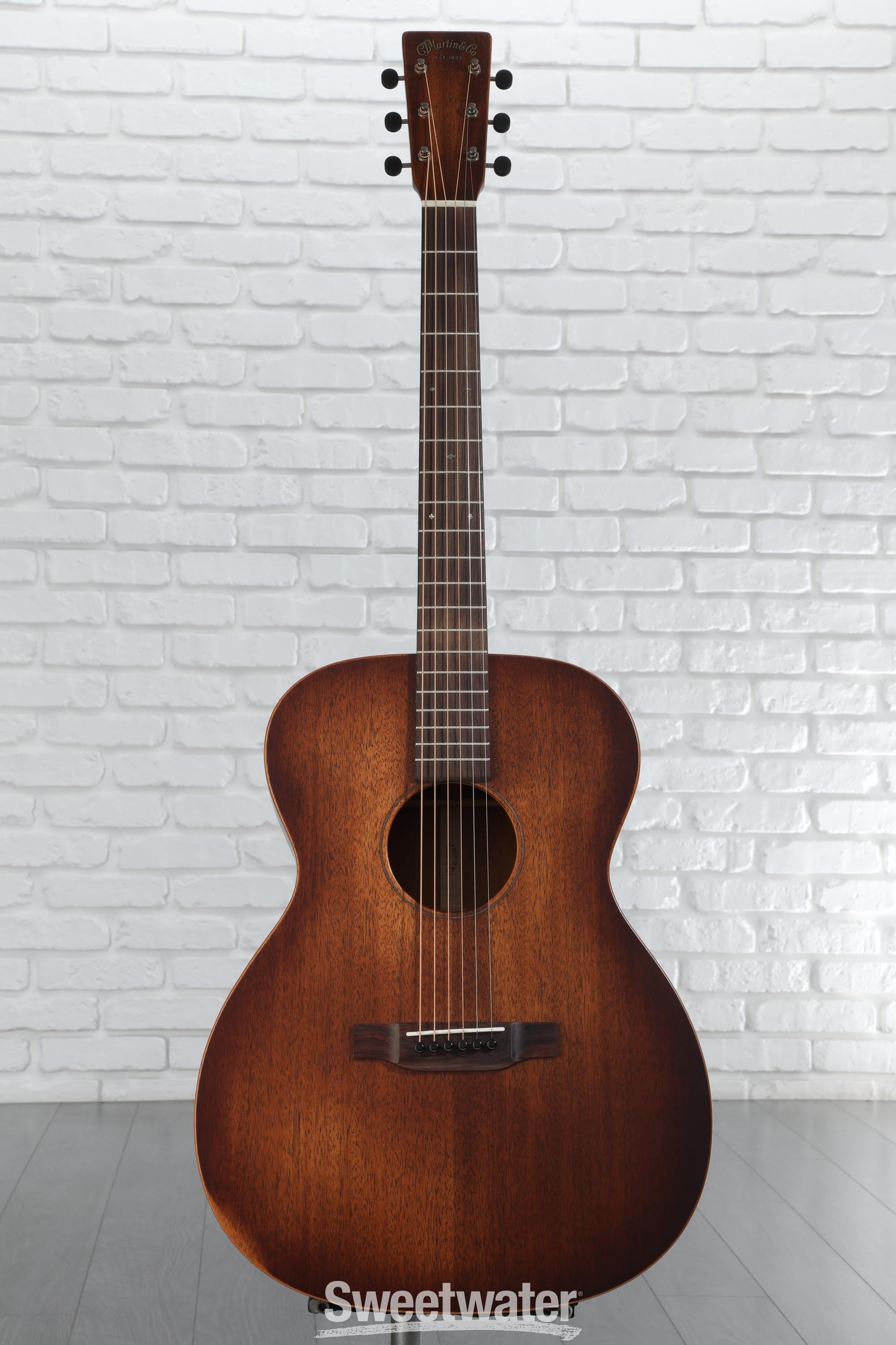 Martin 000-15M StreetMaster Acoustic Guitar - Distressed Martin 000-15M StreetMaster Acoustic Guitar - Distressed