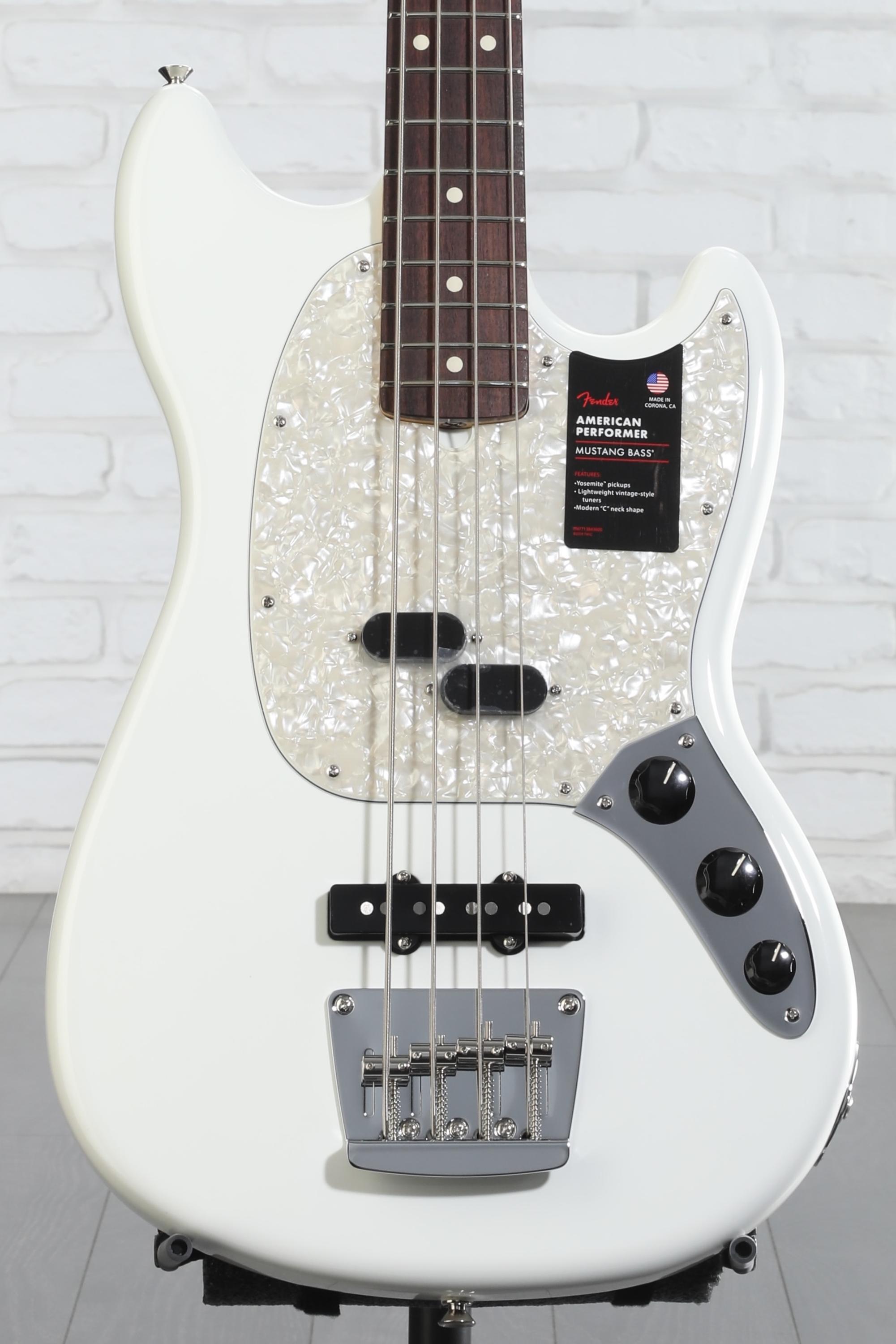Fender American Performer Mustang Bass - Arctic White with