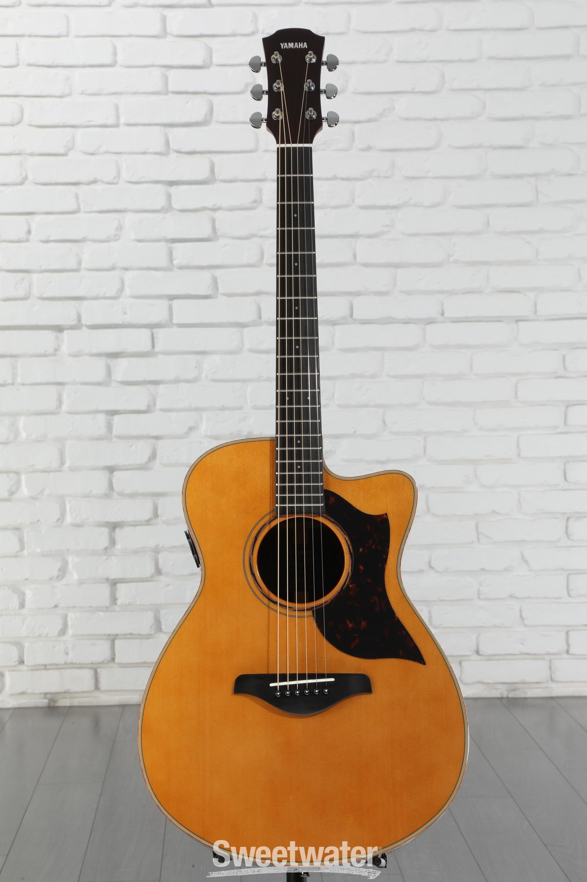 Yamaha AC3R ARE Concert Cutaway Acoustic-electric Guitar