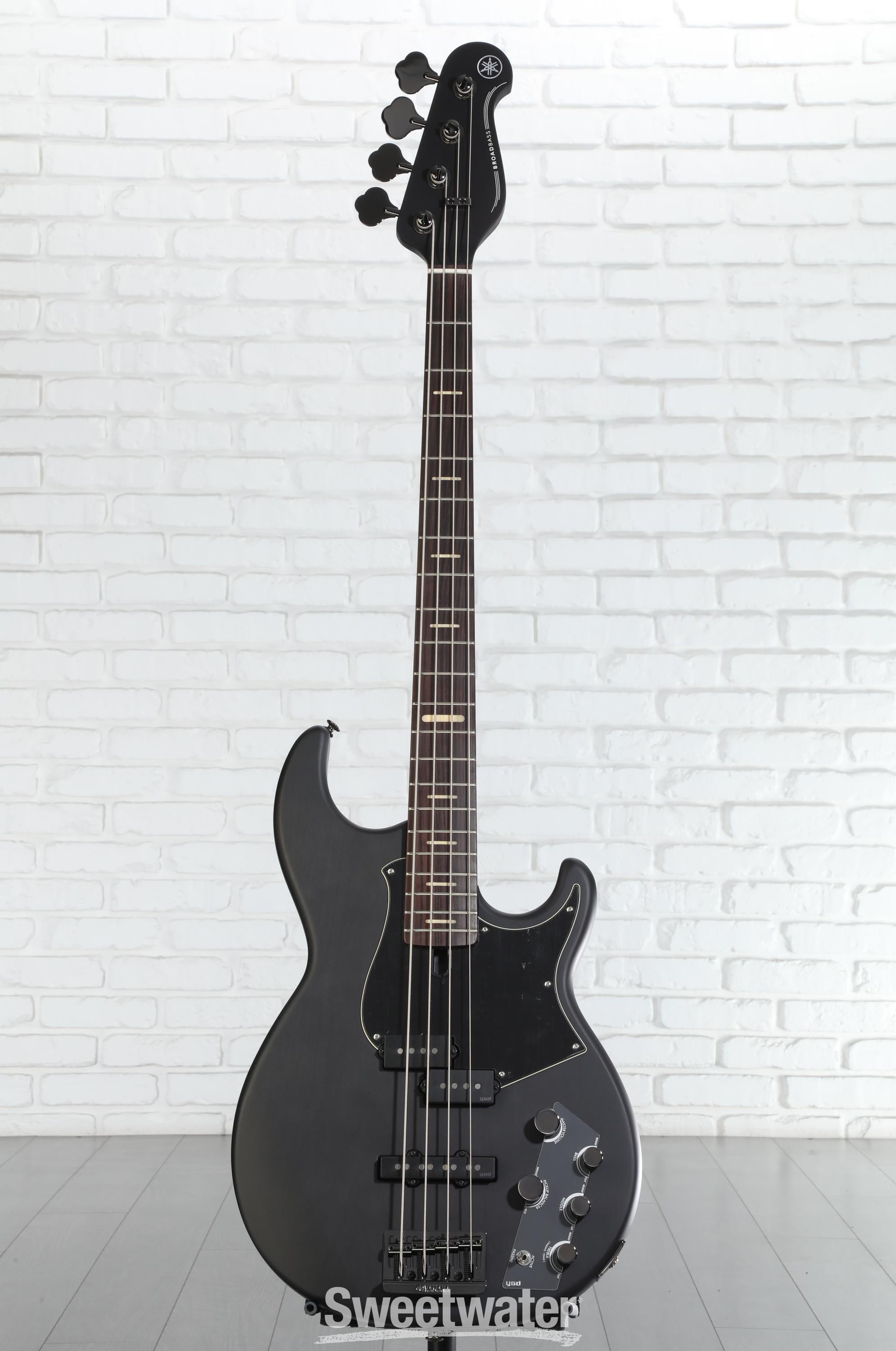 Yamaha BB734A 4-string Bass Guitar - Translucent Matte Black