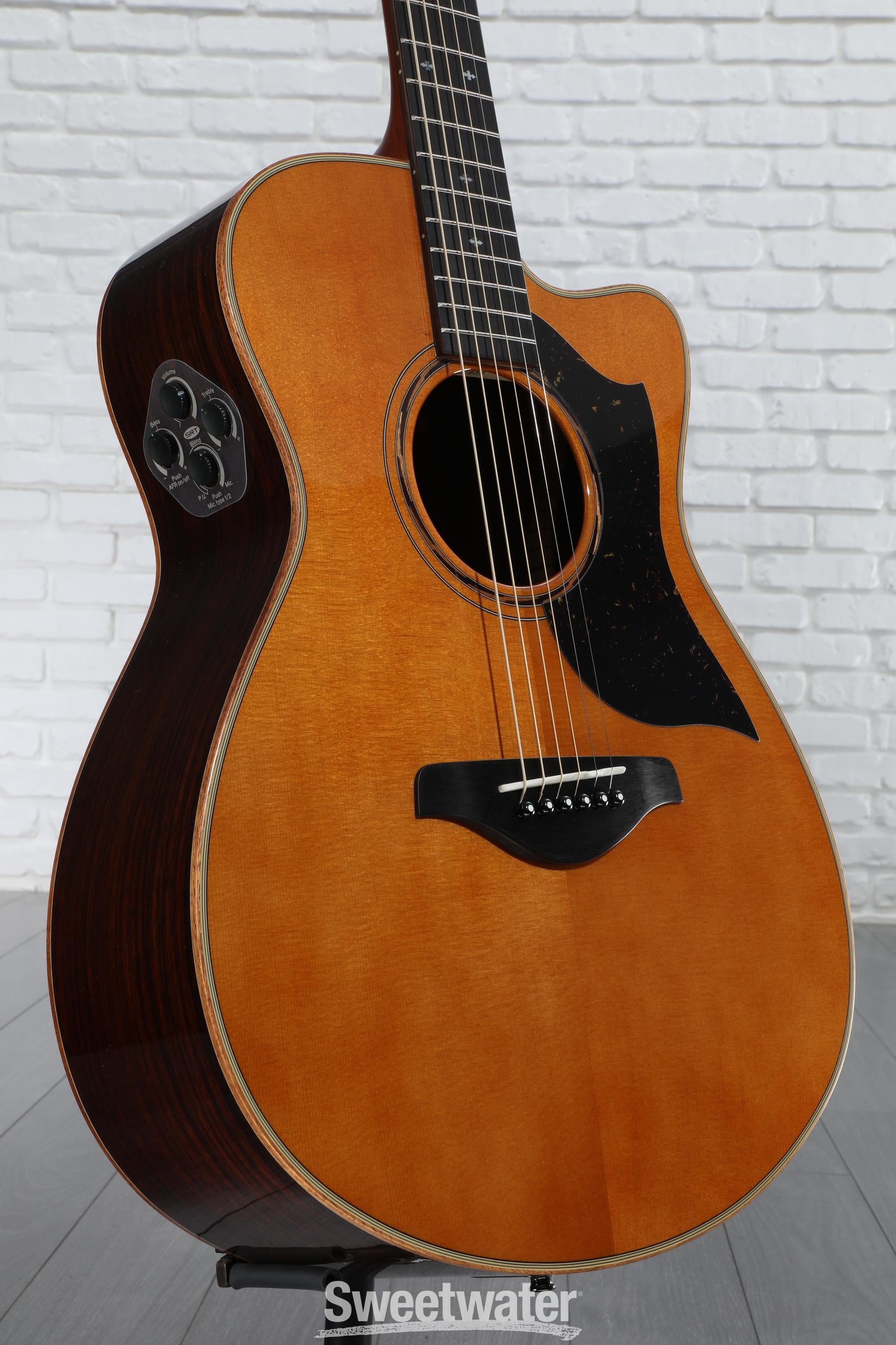 Yamaha AC5R ARE Concert Cutaway Acoustic-electric Guitar