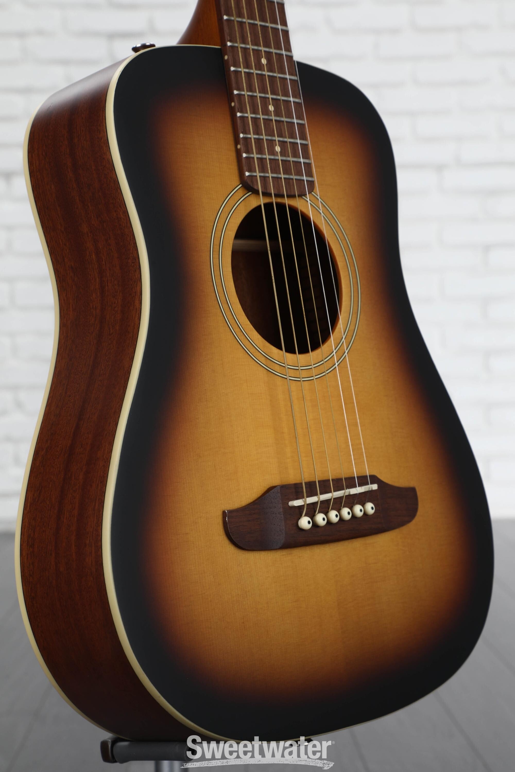 Fender deals redondo sunburst