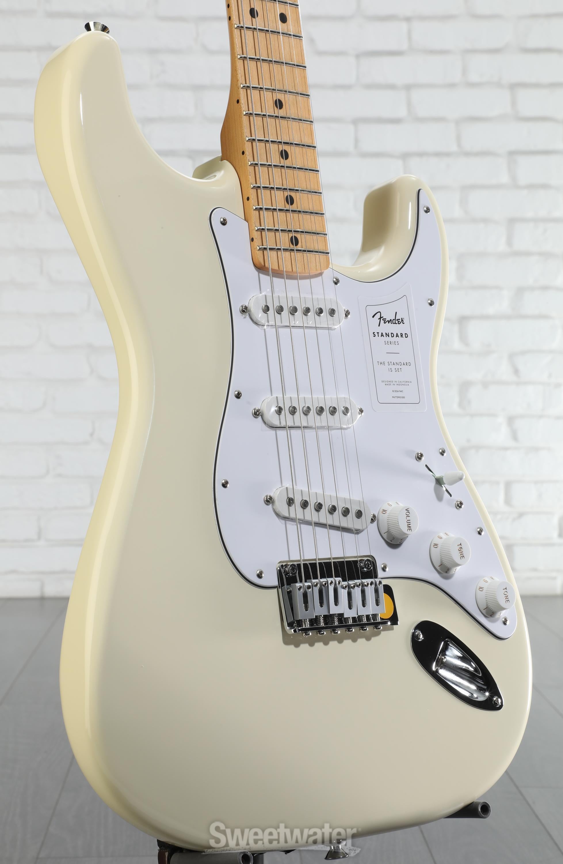 ギター FENDER AM STANDARD ST OWT/M ギター FENDER AM STANDARD ST OWT/M FENDER USA AM STD