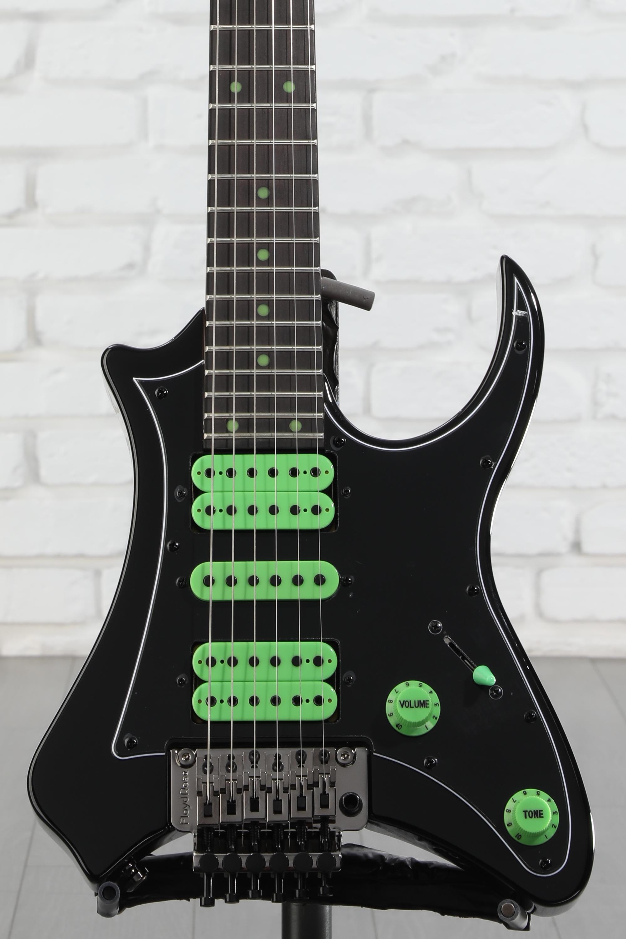 Traveler Guitar Vaibrant 88 Deluxe - Cosmic Black | Sweetwater