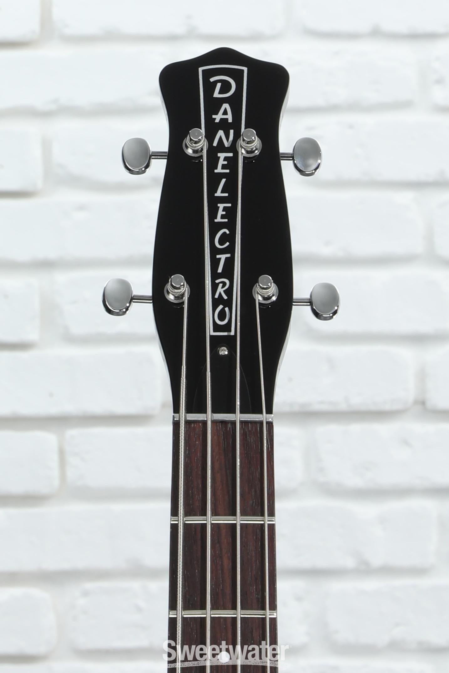 Danelectro '59DC Short Scale Bass Guitar - Black Metalflake Danelectro '59DC Short Scale Bass Guitar - Black Metalflake